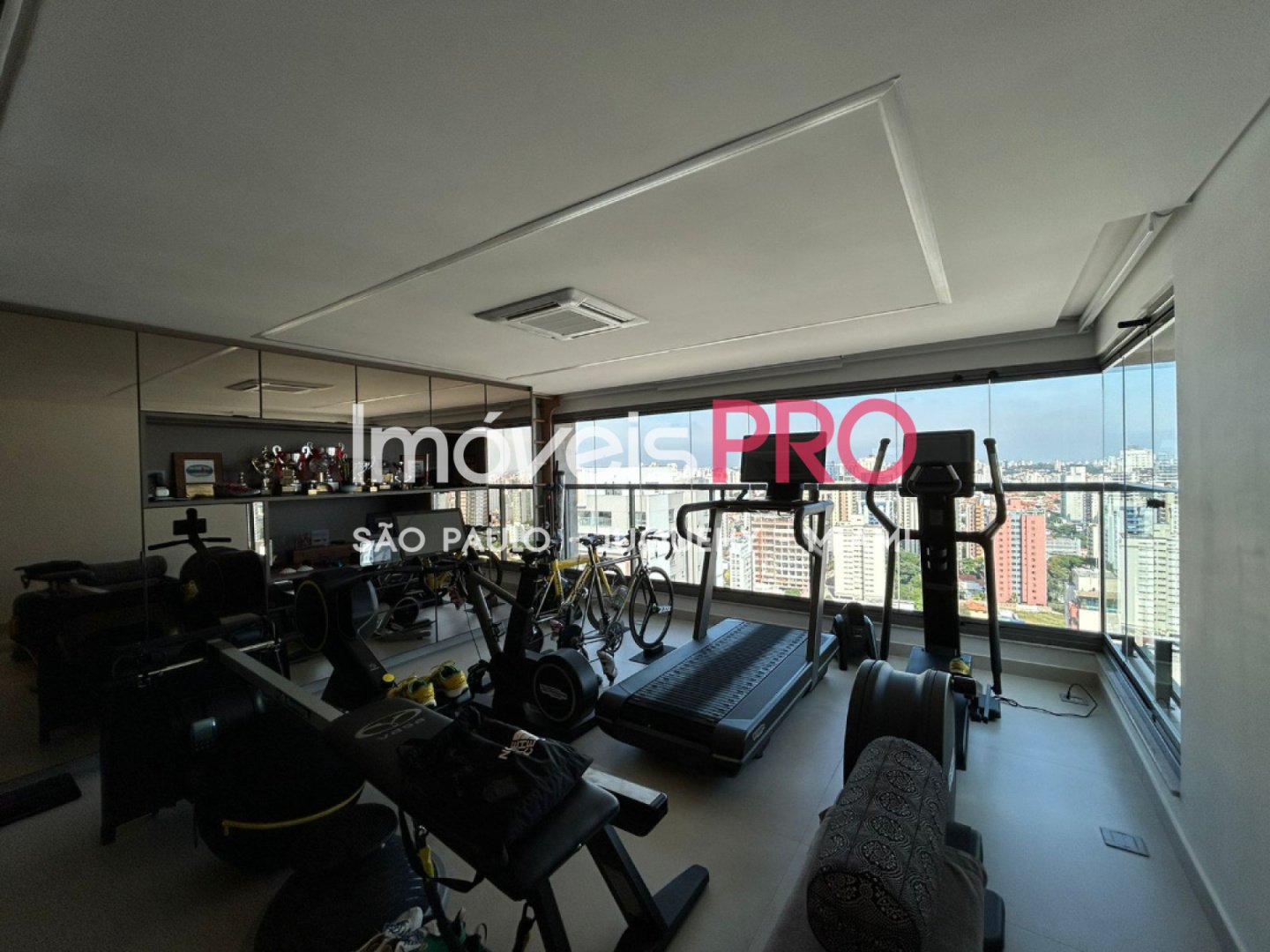 Foto :: https://assets.imoveispro.com.br/thumb/IP35942/apartamento-venda-vila-mariana_IP35942_11_1920x1080.jpg?