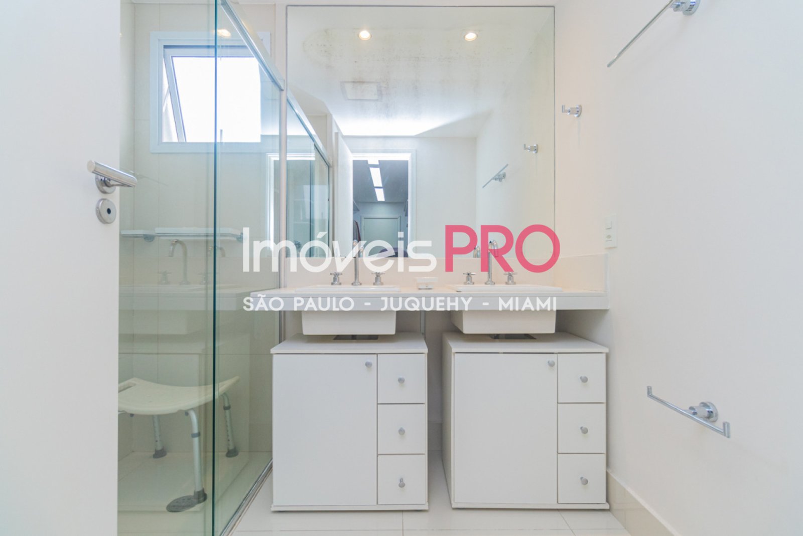Foto :: https://assets.imoveispro.com.br/thumb/IP36059/apartamento-venda-campo-belo_IP36059_29_1920x1080.jpg?