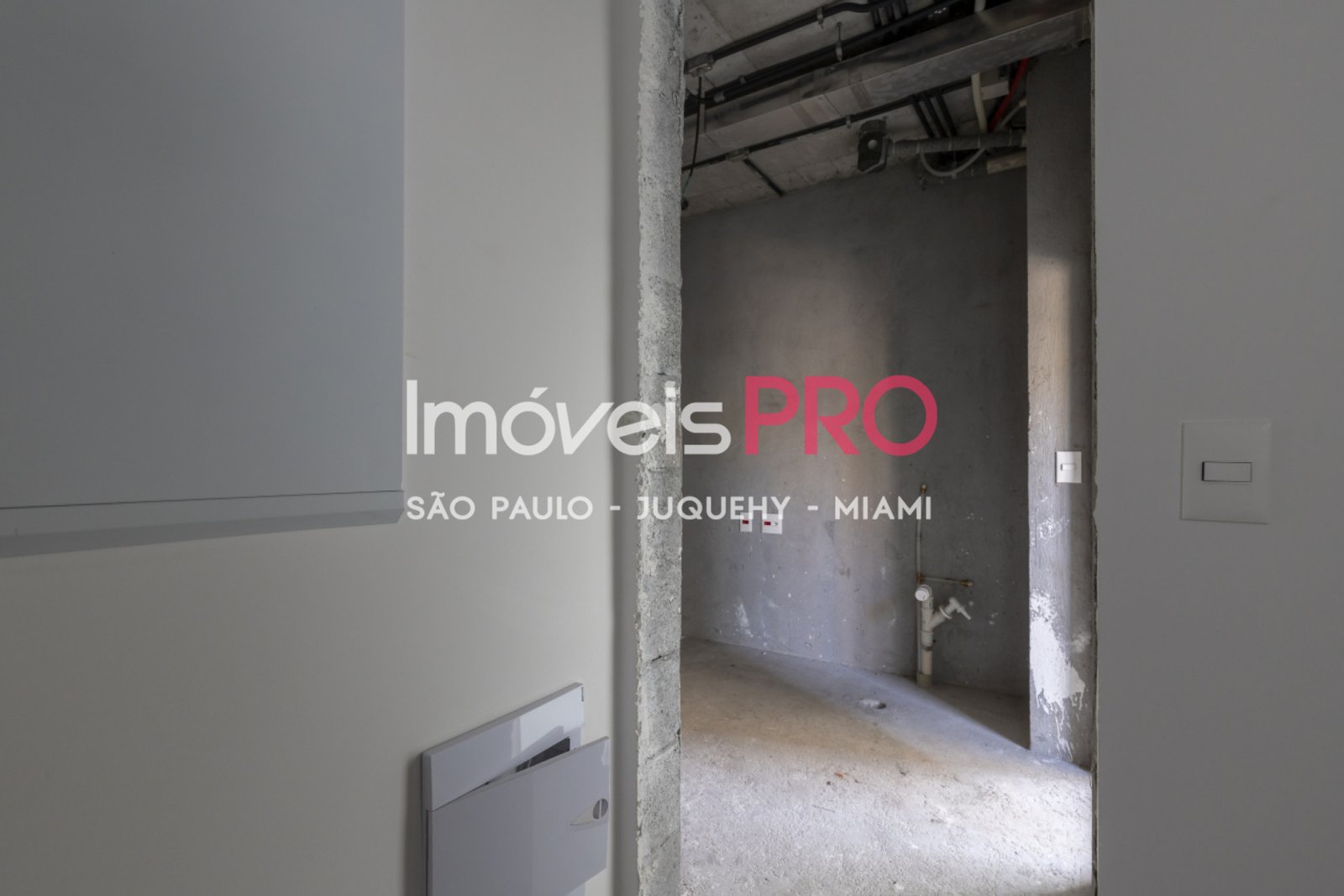 Foto :: https://assets.imoveispro.com.br/thumb/IP36110/apartamento-venda-itaim-bibi_IP36110_41_1920x1080.jpg?