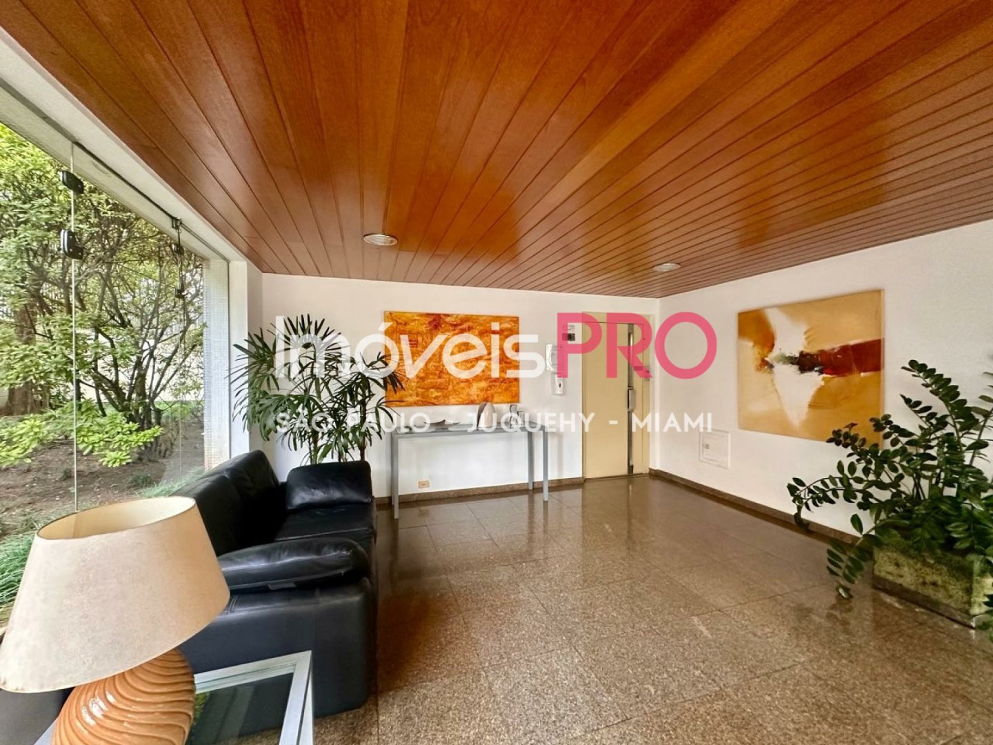 Foto :: https://assets.imoveispro.com.br/thumb/IP36317/apartamento-venda-moema-passaros_IP36317_29_1920x1080.jpg?