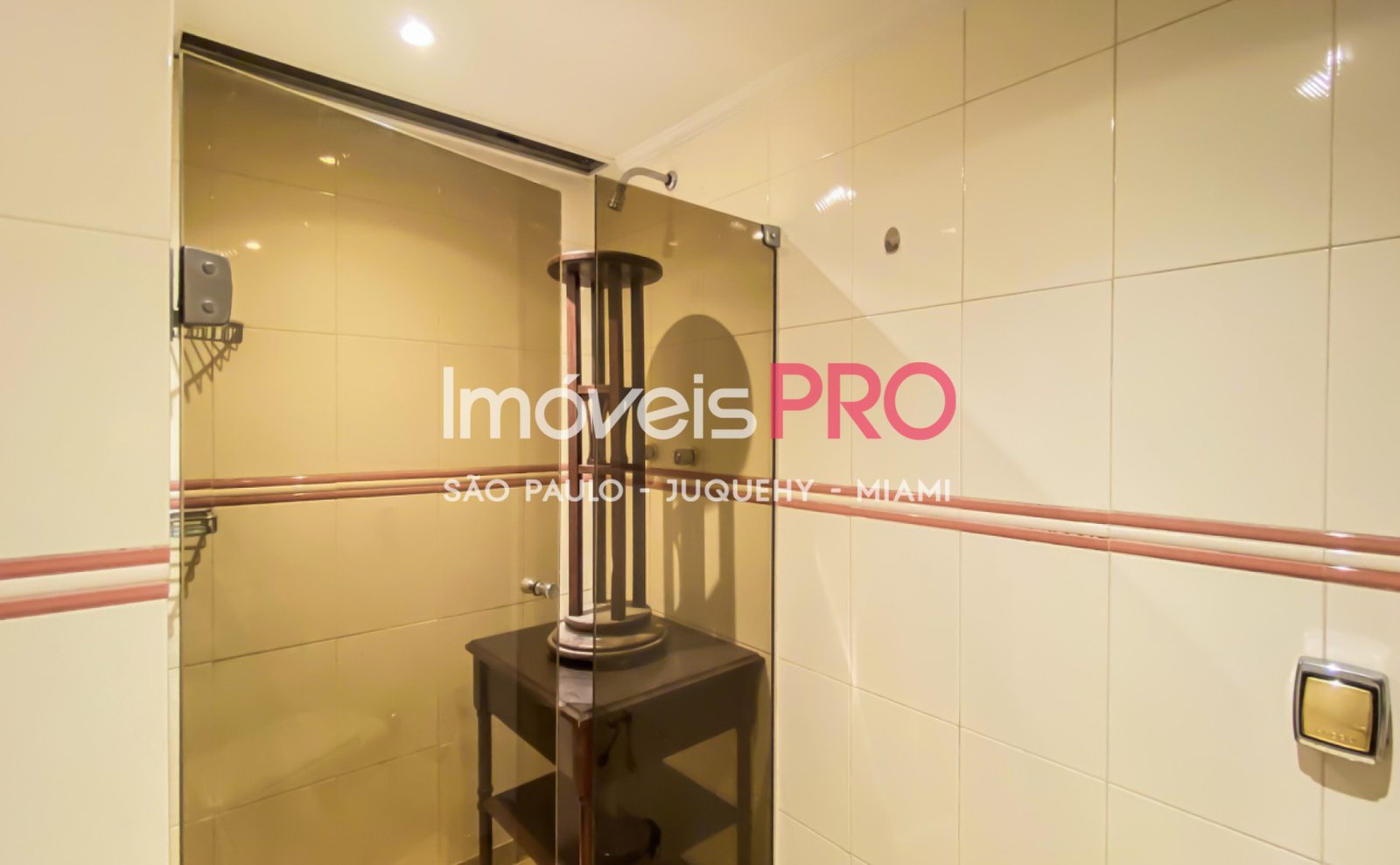 Foto :: https://assets.imoveispro.com.br/thumb/IP36331/apartamento-venda-moema-passaros_IP36331_17_1920x1080.jpg?