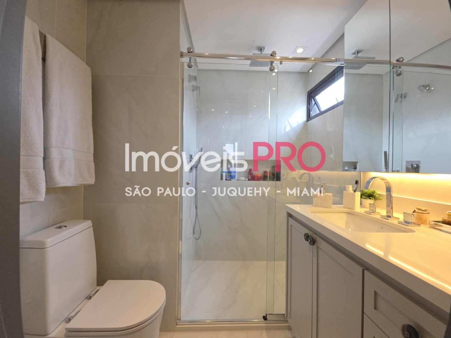 Foto :: https://assets.imoveispro.com.br/thumb/IP36339/cobertura-venda-itaim-bibi_IP36339_17_1920x1080.jpg?