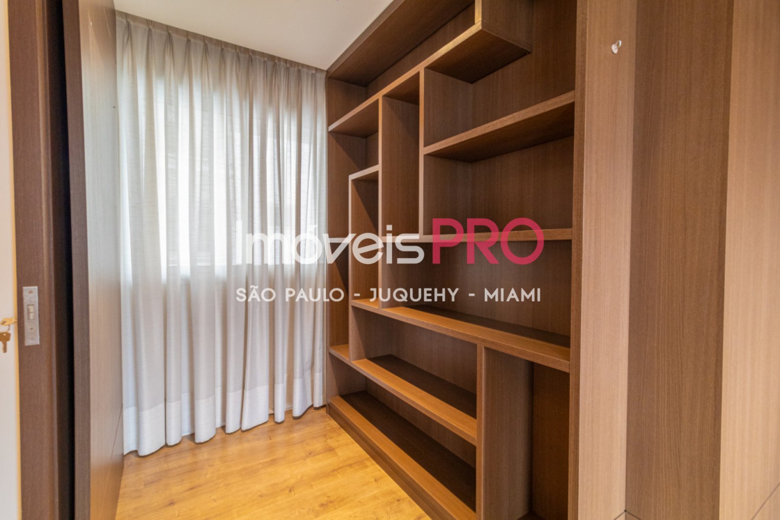 Foto :: https://assets.imoveispro.com.br/thumb/IP36343/apartamento-venda-vila-olimpia_IP36343_11_1920x1080.jpg?