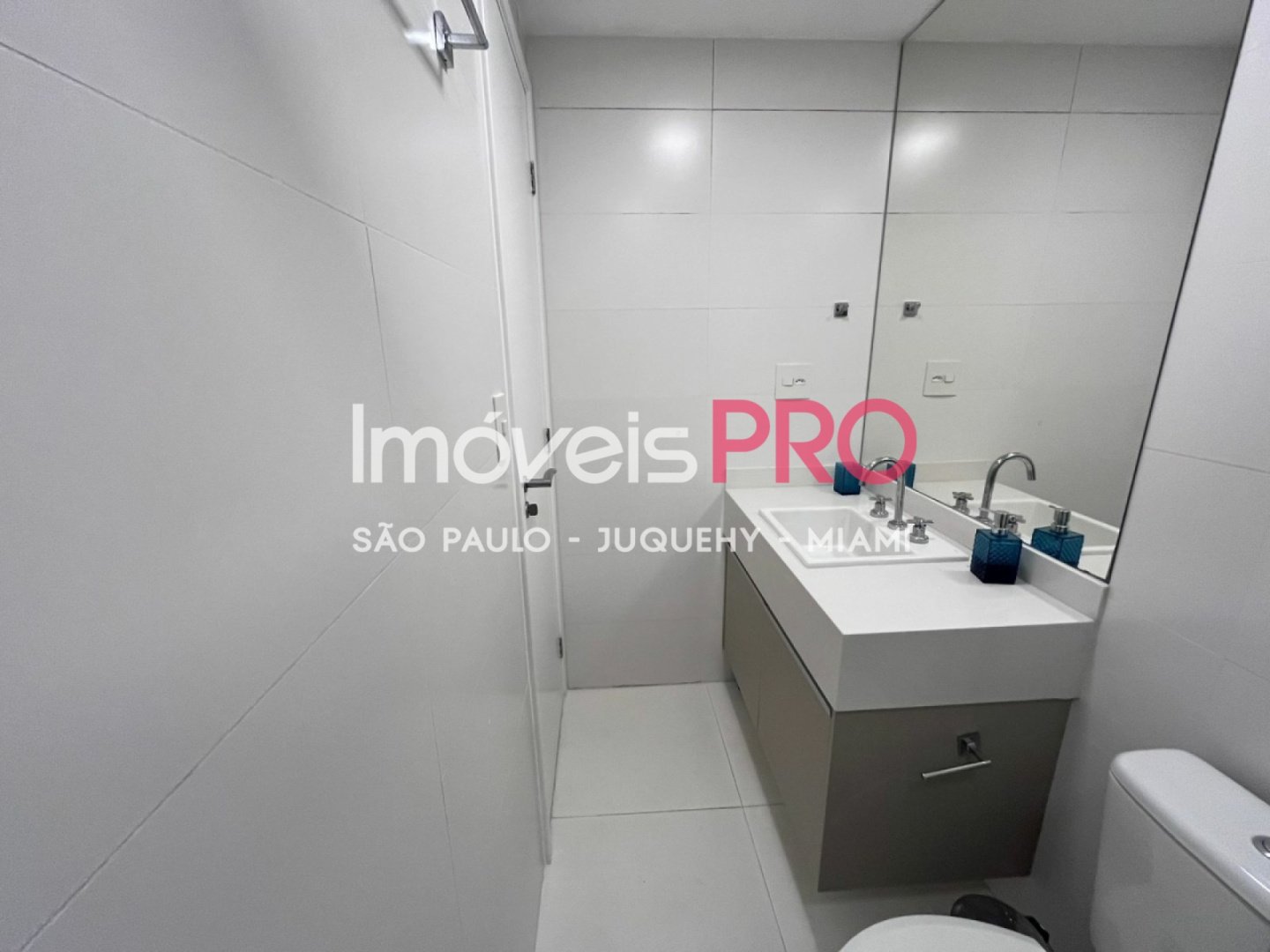 Foto :: https://assets.imoveispro.com.br/thumb/IP36363/apartamento-venda-moema_IP36363_17_1920x1080.jpg?