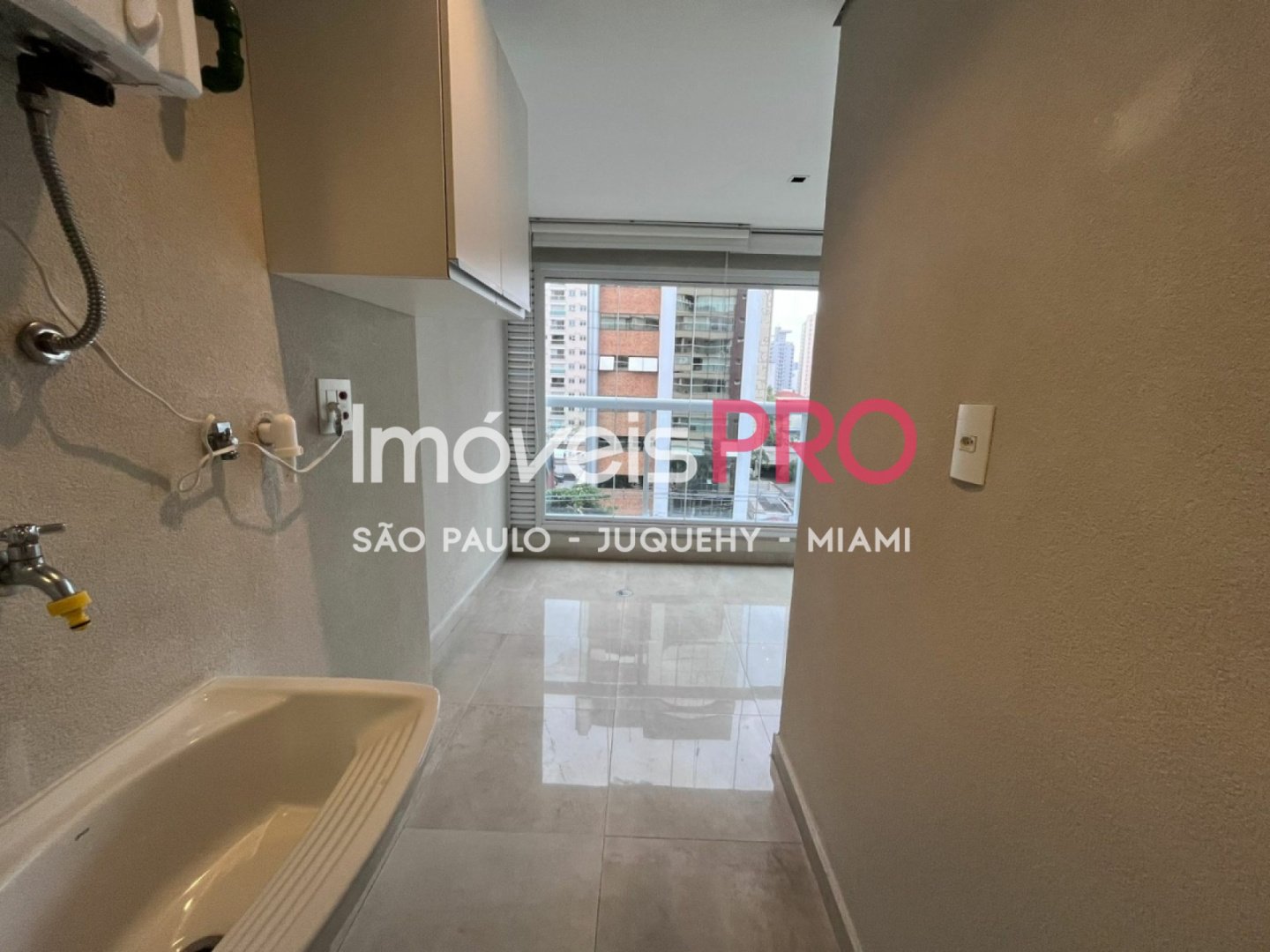 Foto :: https://assets.imoveispro.com.br/thumb/IP36364/apartamento-venda-moema_IP36364_17_1920x1080.jpg?