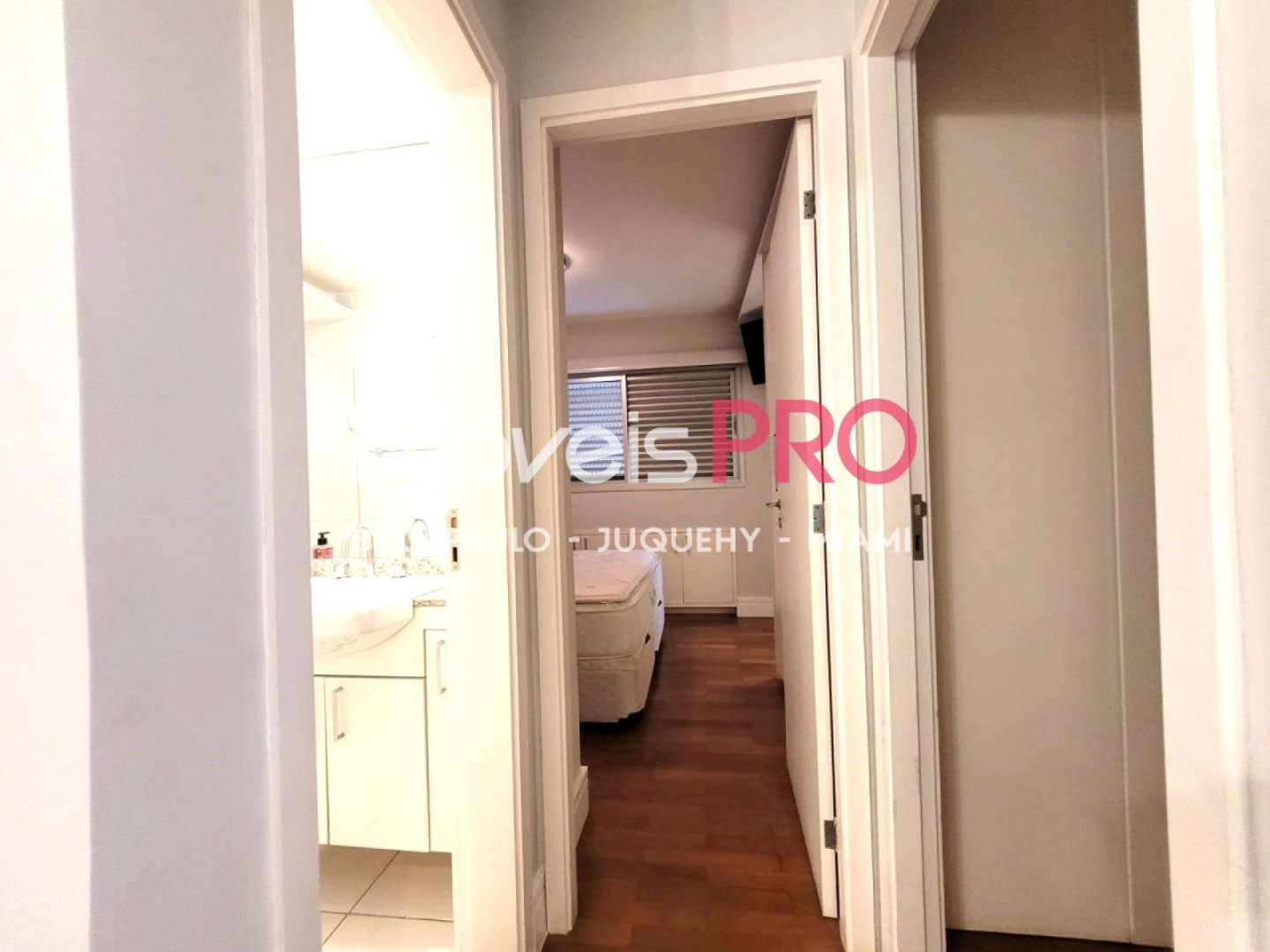 Foto :: https://assets.imoveispro.com.br/thumb/IP36369/apartamento-venda-brooklin_IP36369_11_1920x1080.jpg?