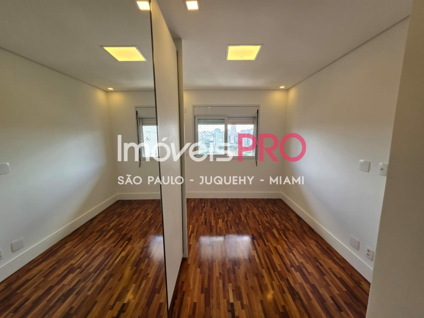 Foto :: https://assets.imoveispro.com.br/thumb/IP36497/apartamento-venda-brooklin_IP36497_23_1920x1080.jpg?