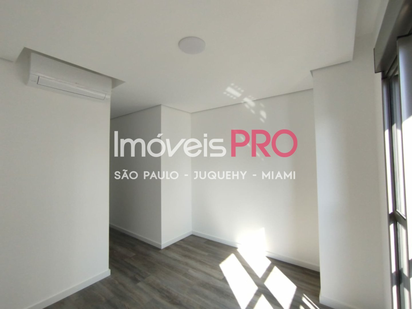 Foto :: https://assets.imoveispro.com.br/thumb/IP36521/apartamento-aluguel-moema-indios_IP36521_11_1920x1080.jpg?