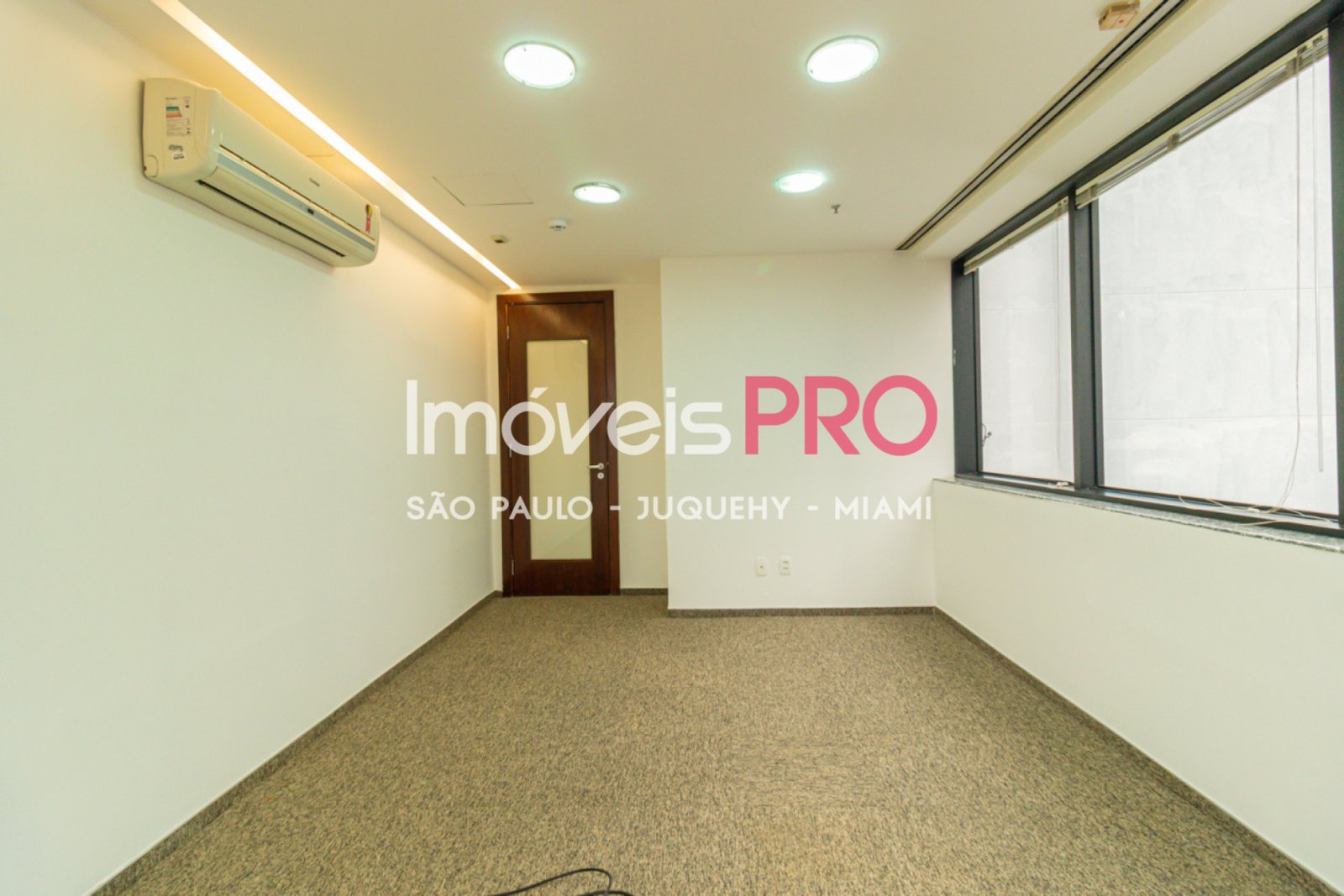 Foto :: https://assets.imoveispro.com.br/thumb/IP36585/conj-comercial-aluguel-vila-olimpia_IP36585_53_1920x1080.jpg?