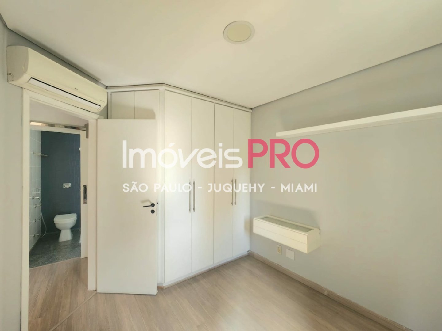 Foto :: https://assets.imoveispro.com.br/thumb/IP36593/apartamento-venda-paineiras-do-morumbi_IP36593_17_1920x1080.jpg?