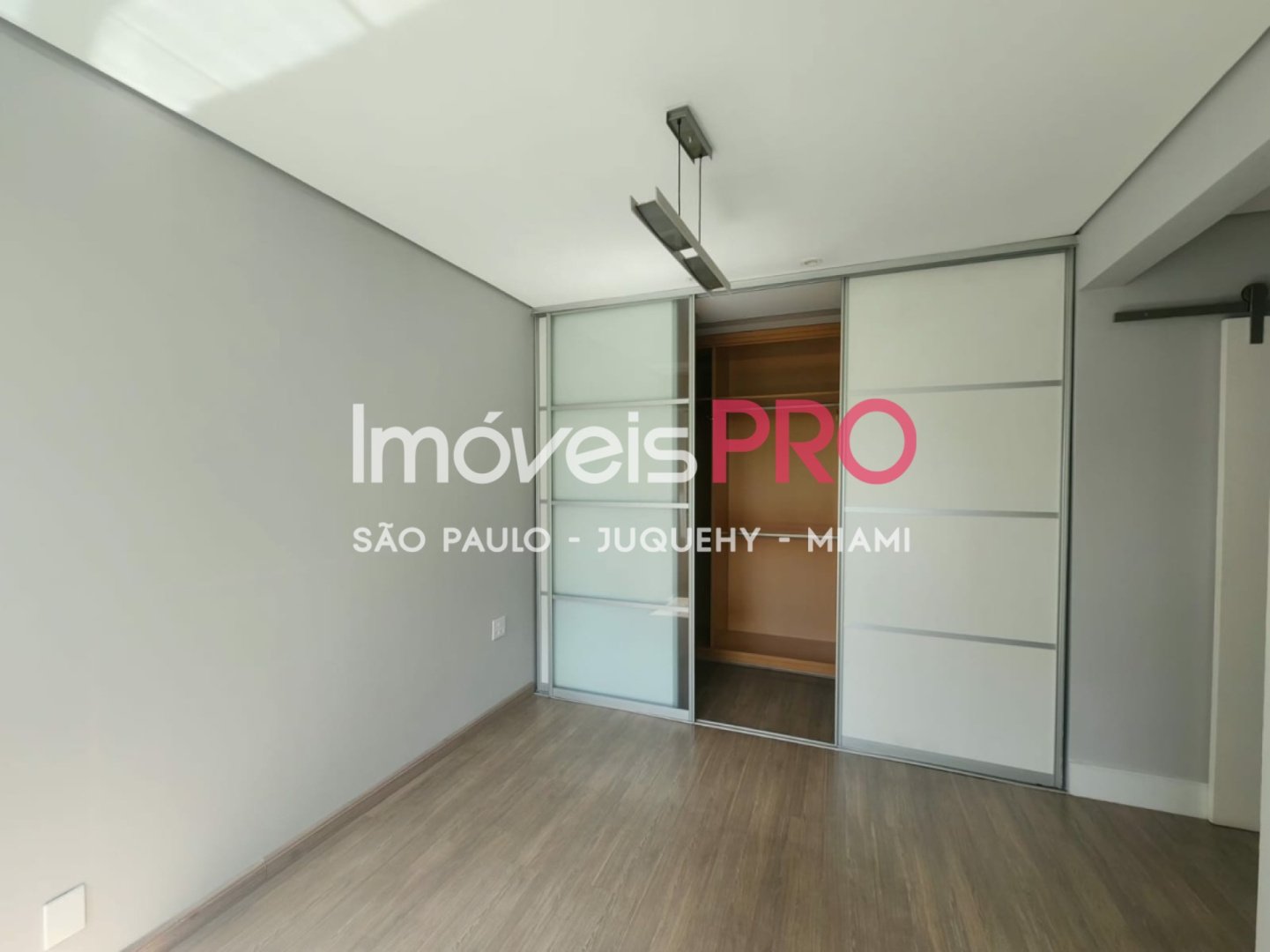 Foto :: https://assets.imoveispro.com.br/thumb/IP36593/apartamento-venda-paineiras-do-morumbi_IP36593_23_1920x1080.jpg?