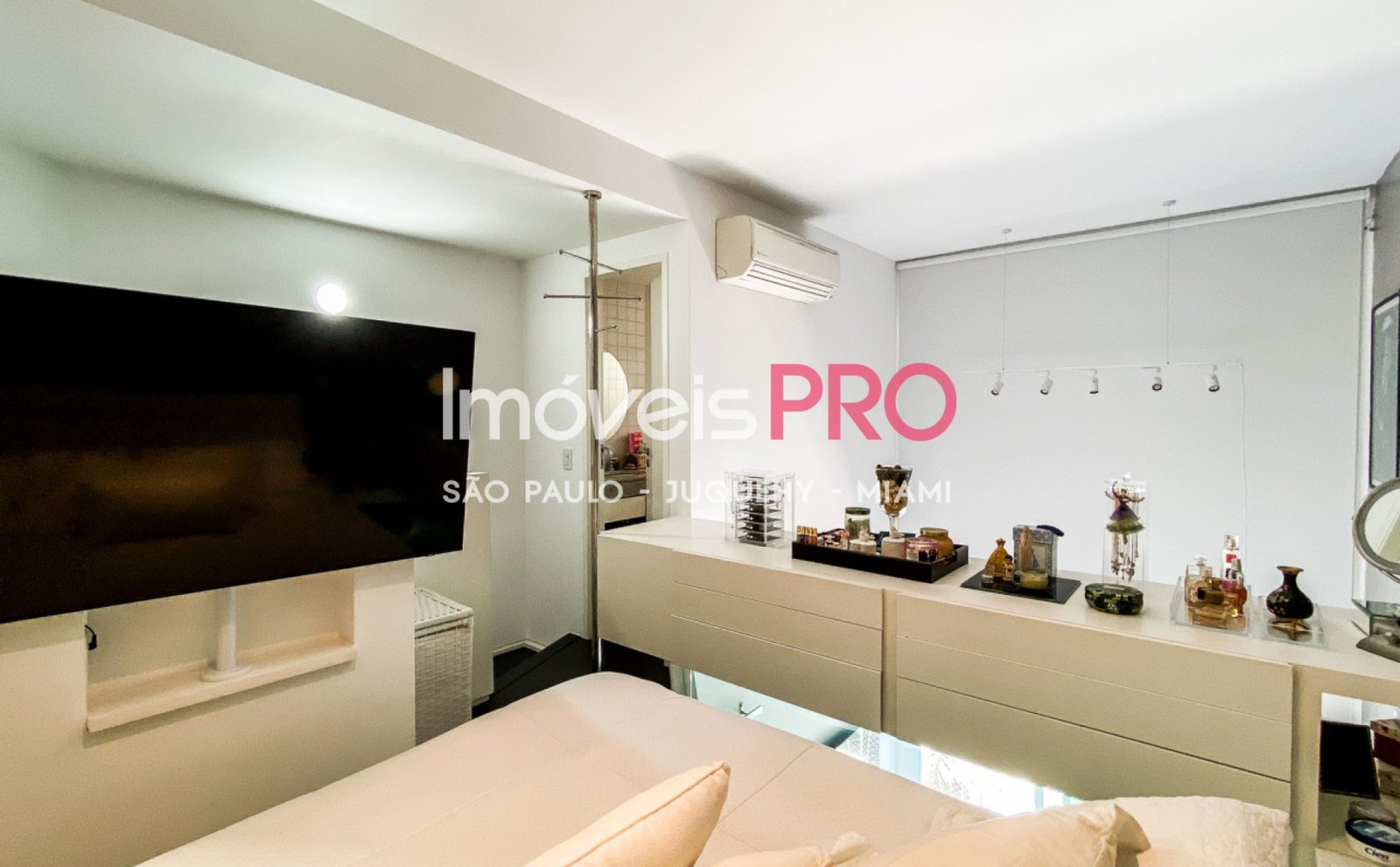 Foto :: https://assets.imoveispro.com.br/thumb/IP36594/apartamento-venda-moema_IP36594_11_1920x1080.jpg?