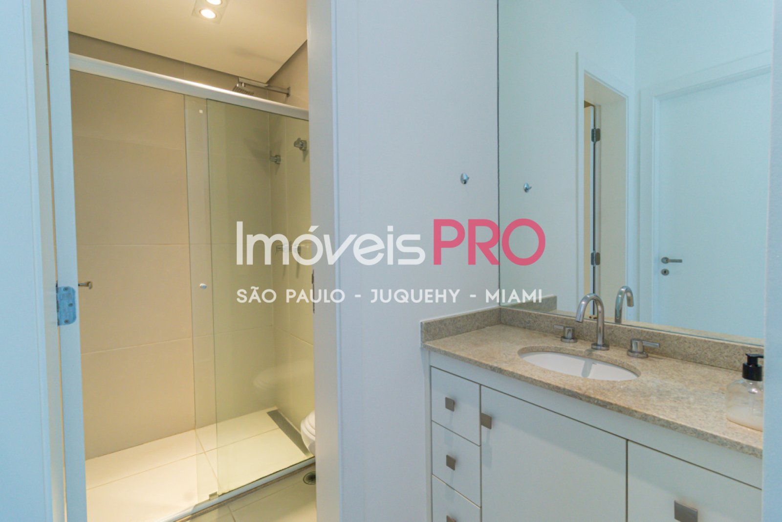 Foto :: https://assets.imoveispro.com.br/thumb/IP36600/apartamento-aluguel-pinheiros_IP36600_11_1920x1080.jpg?
