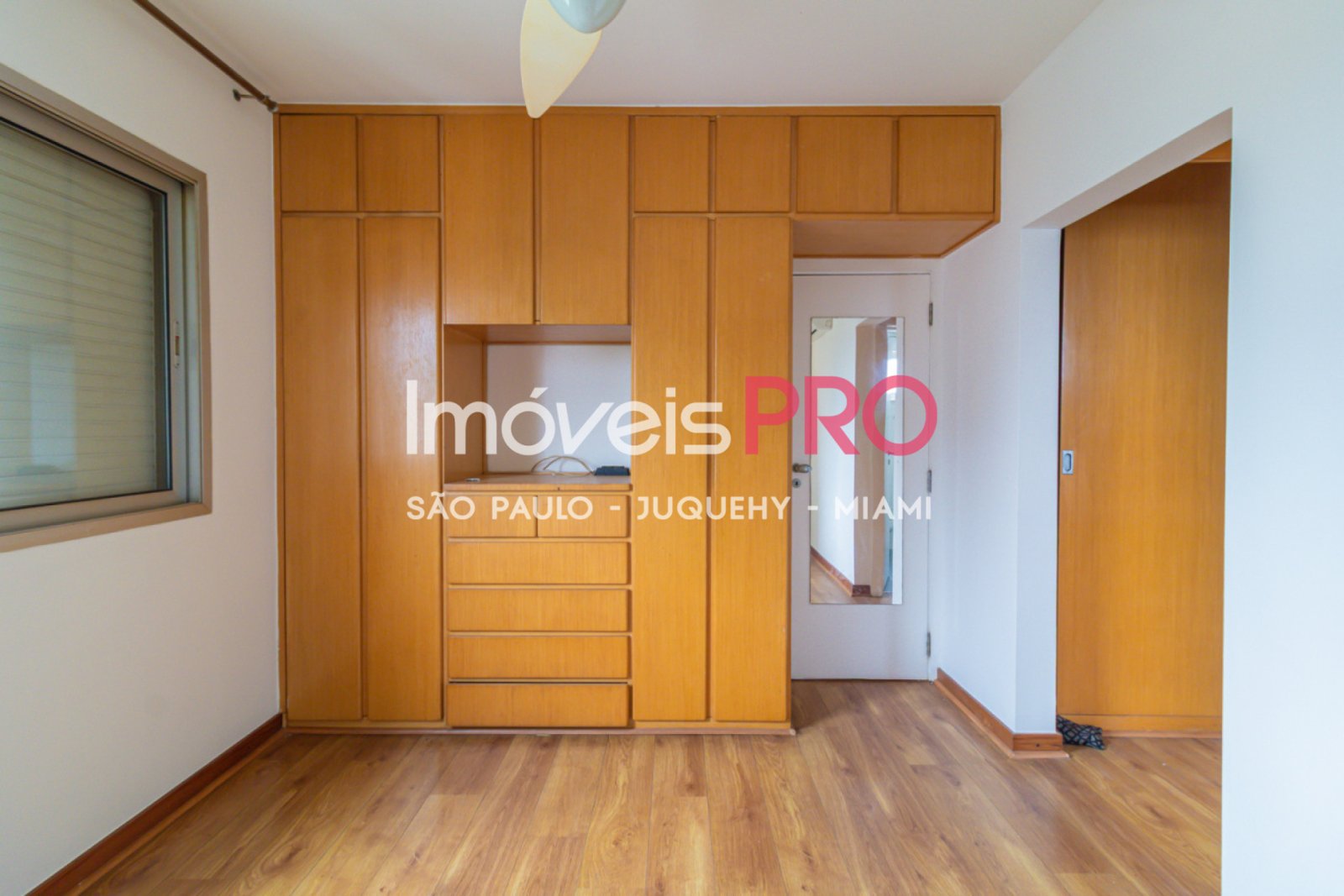 Foto :: https://assets.imoveispro.com.br/thumb/IP36605/apartamento-aluguel-alto-de-pinheiros_IP36605_17_1920x1080.jpg?