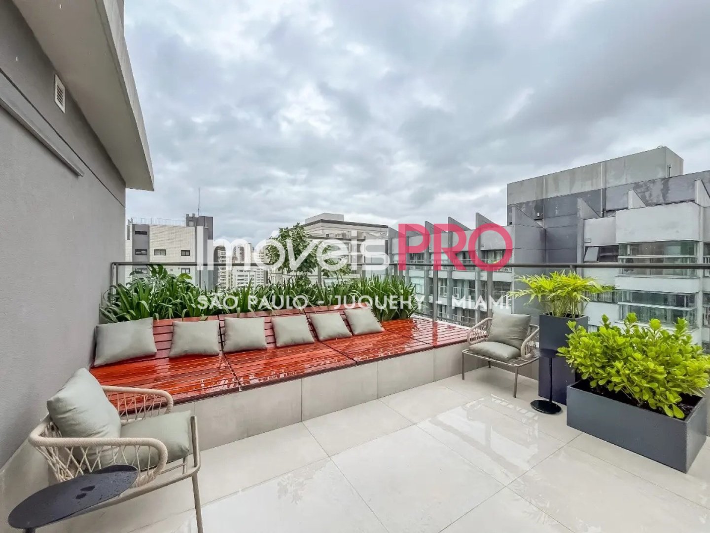 Foto :: https://assets.imoveispro.com.br/thumb/IP36629/apartamento-venda-indianopolis_IP36629_23_1920x1080.jpg?