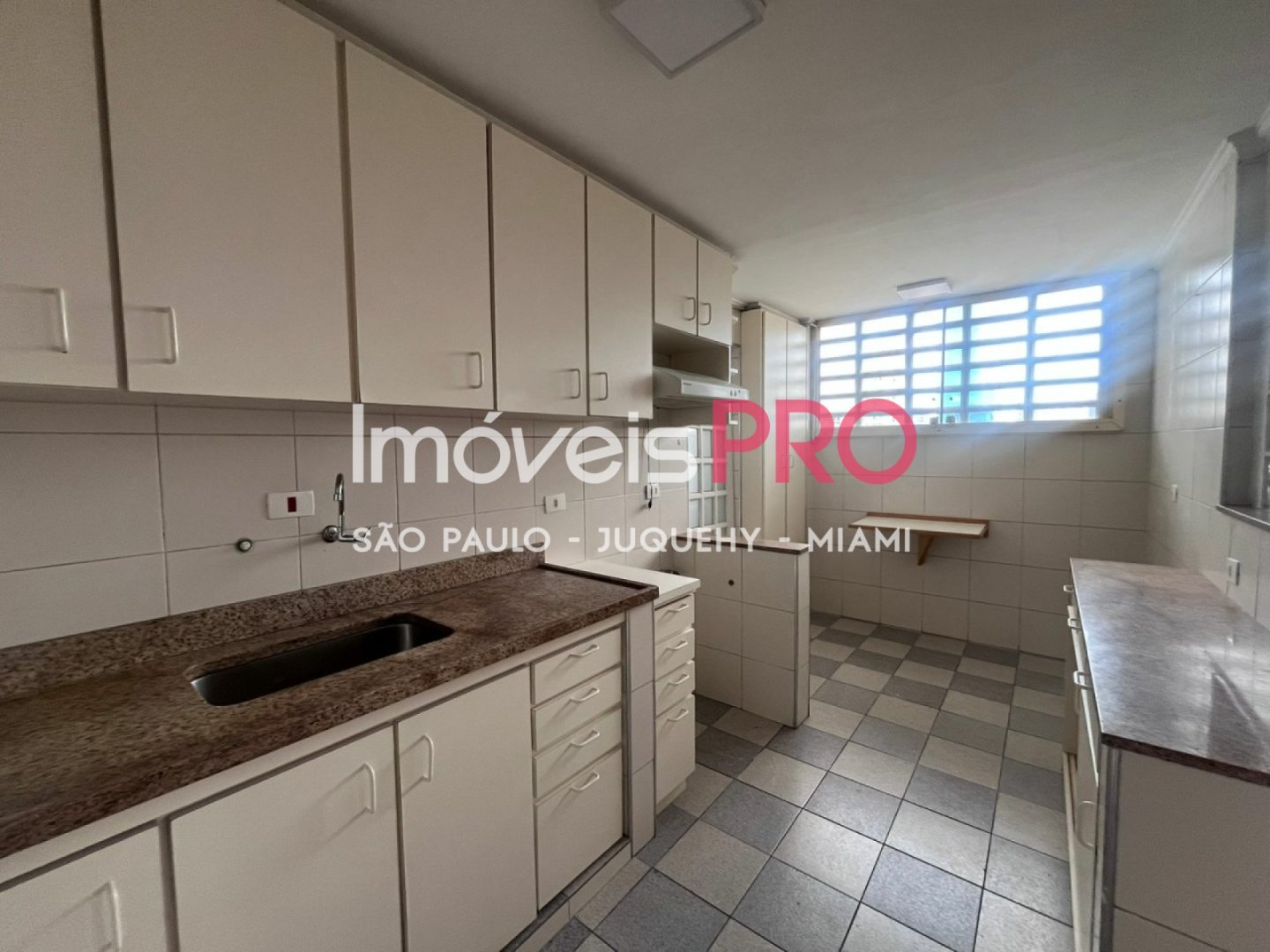 Foto :: https://assets.imoveispro.com.br/thumb/IP36631/apartamento-aluguel-moema-indios_IP36631_11_1920x1080.jpg?