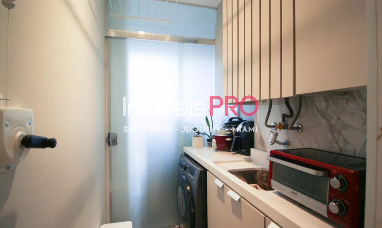 Foto :: https://assets.imoveispro.com.br/thumb/IP36640/apartamento-venda-moema-passaros_IP36640_17_1920x1080.jpg?