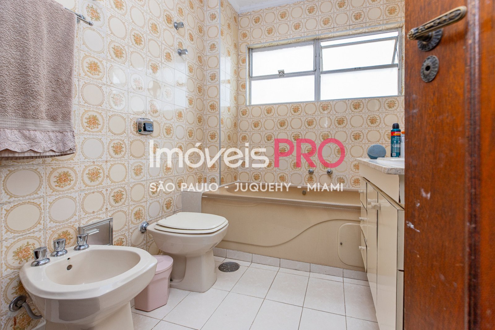 Foto :: https://assets.imoveispro.com.br/thumb/IP36641/apartamento-venda-higienopolis_IP36641_17_1920x1080.jpg?