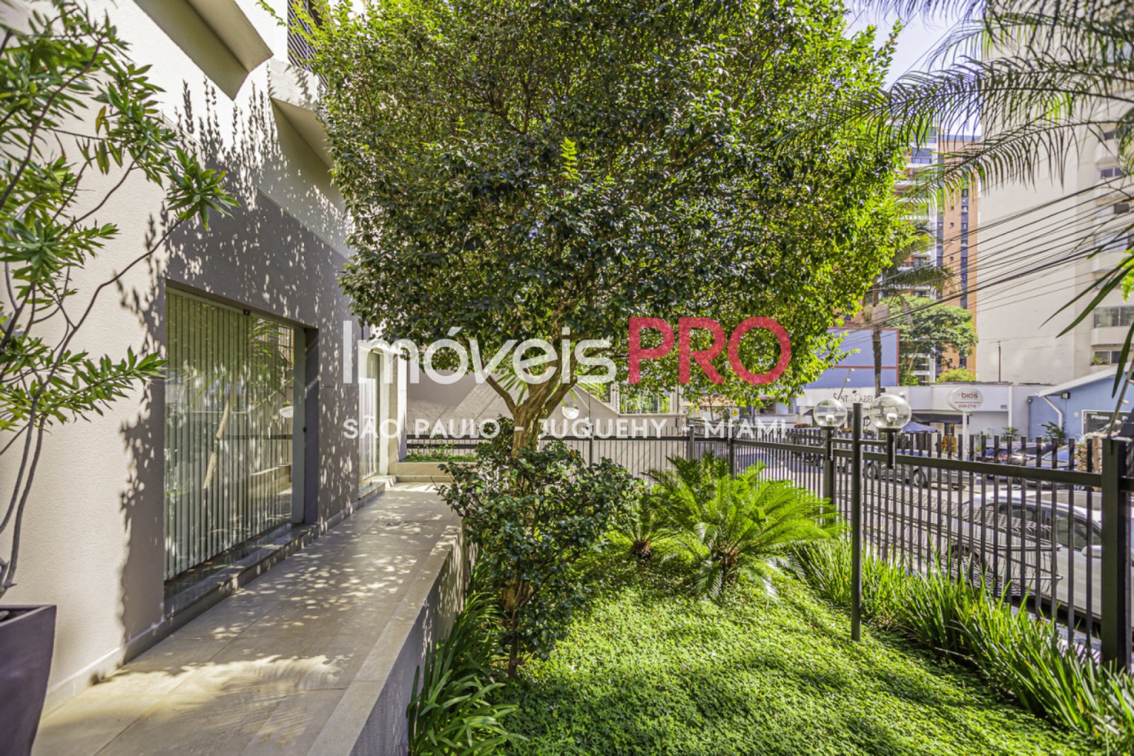 Foto :: https://assets.imoveispro.com.br/thumb/IP36670/apartamento-venda-moema-indios_IP36670_35_1920x1080.jpg?