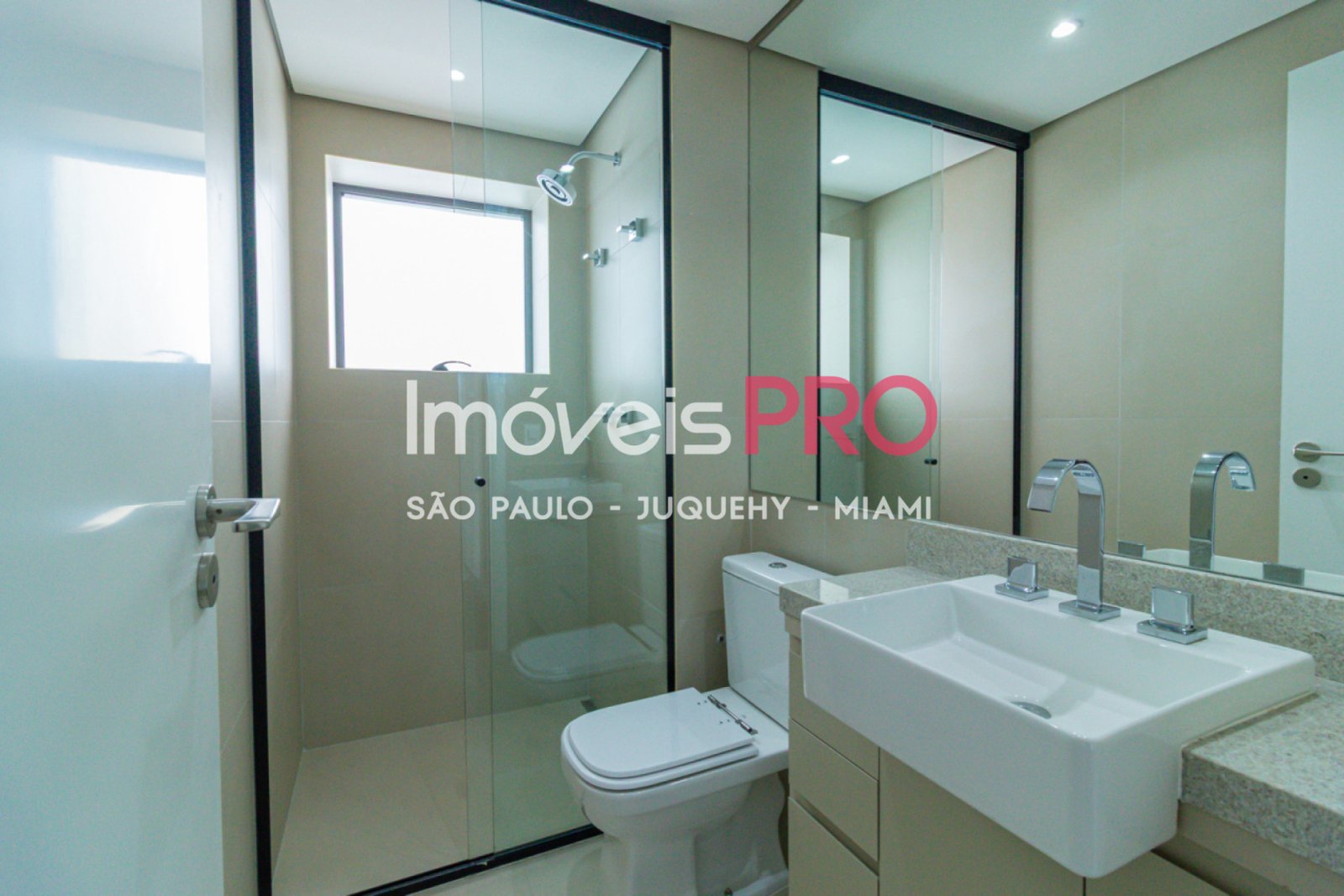 Foto :: https://assets.imoveispro.com.br/thumb/IP36676/apartamento-aluguel-panamby_IP36676_41_1920x1080.jpg?