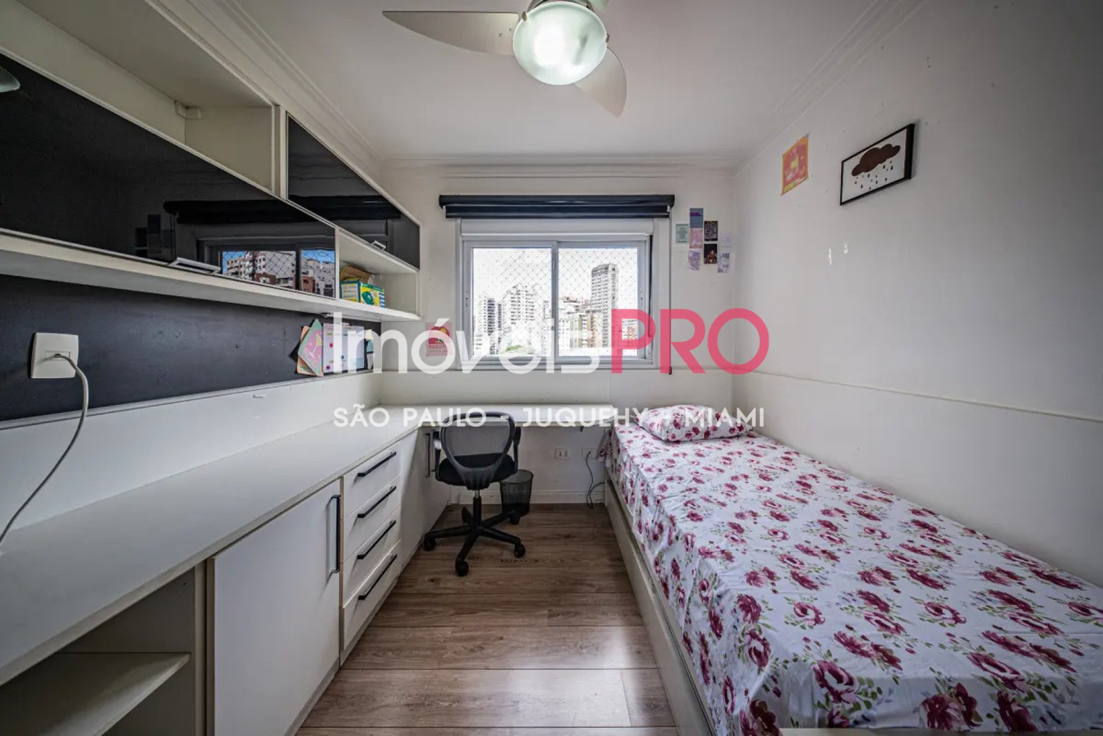 Foto :: https://assets.imoveispro.com.br/thumb/IP36689/apartamento-venda-vila-mariana_IP36689_23_1920x1080.jpg?