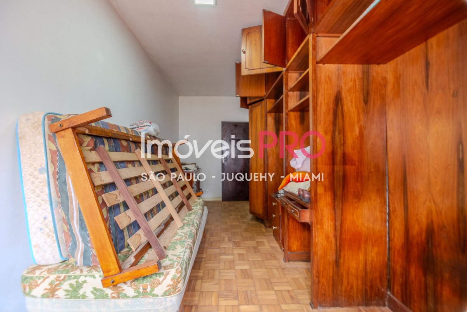 Foto :: https://assets.imoveispro.com.br/thumb/IP36699/casa-venda-planalto-paulista_IP36699_17_1920x1080.jpg?