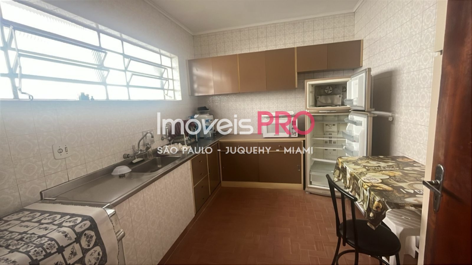 Foto :: https://assets.imoveispro.com.br/thumb/IP36699/casa-venda-planalto-paulista_IP36699_65_1920x1080.jpg?