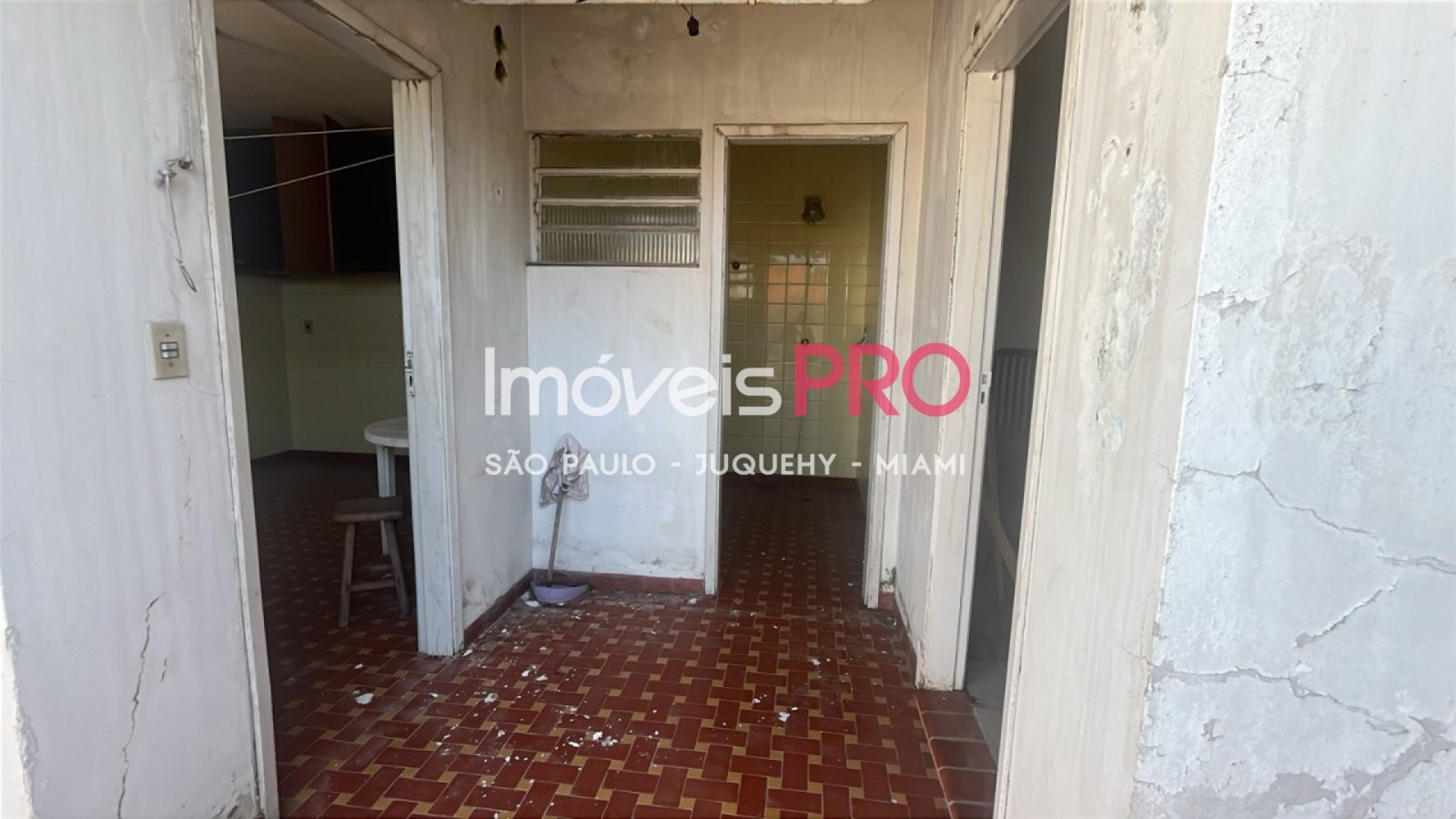 Foto :: https://assets.imoveispro.com.br/thumb/IP36699/casa-venda-planalto-paulista_IP36699_77_1920x1080.jpg?