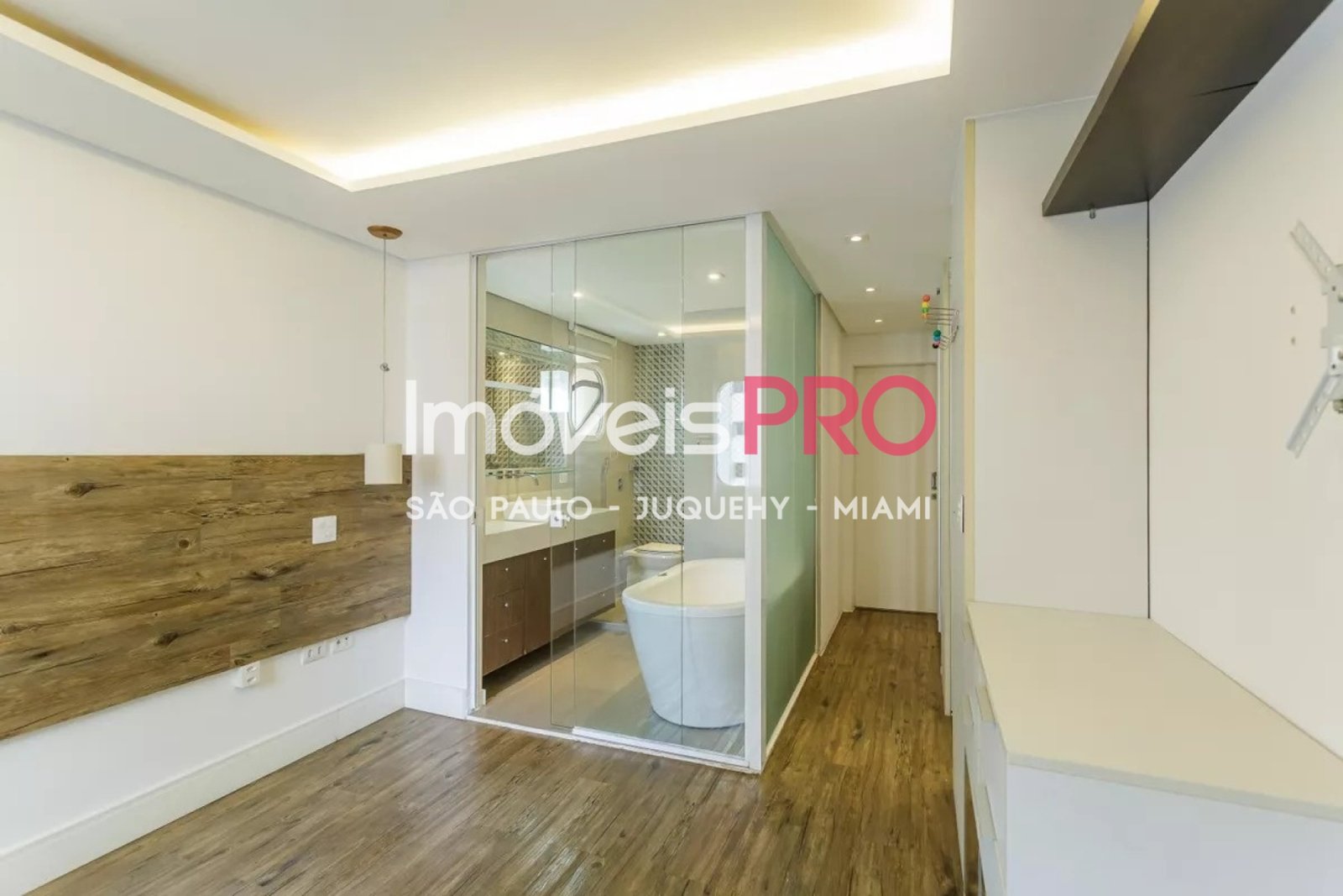 Foto :: https://assets.imoveispro.com.br/thumb/IP36712/apartamento-venda-moema-passaros_IP36712_17_1920x1080.jpg?