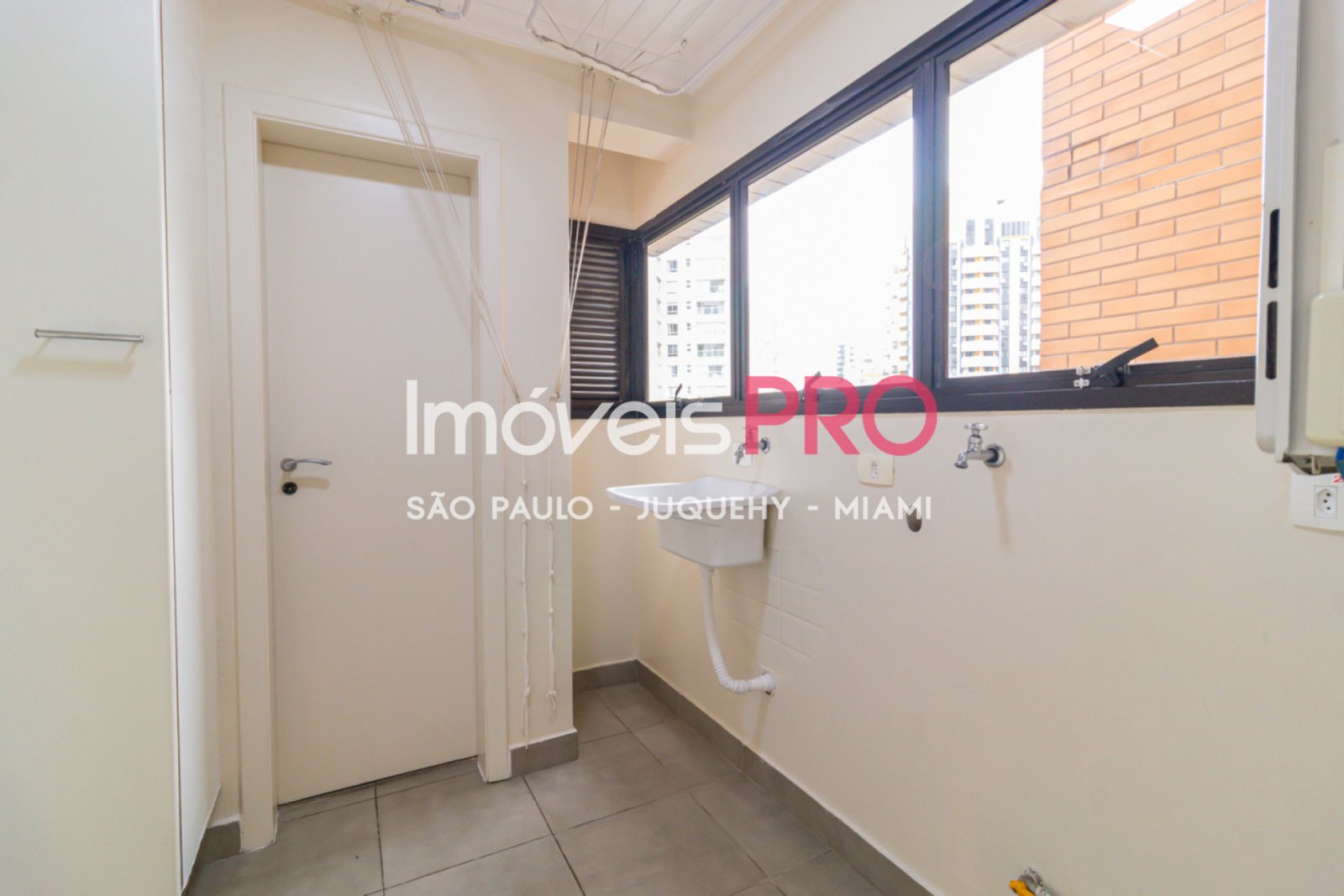 Foto :: https://assets.imoveispro.com.br/thumb/IP36729/apartamento-aluguel-vila-nova-conceicao_IP36729_35_1920x1080.jpg?