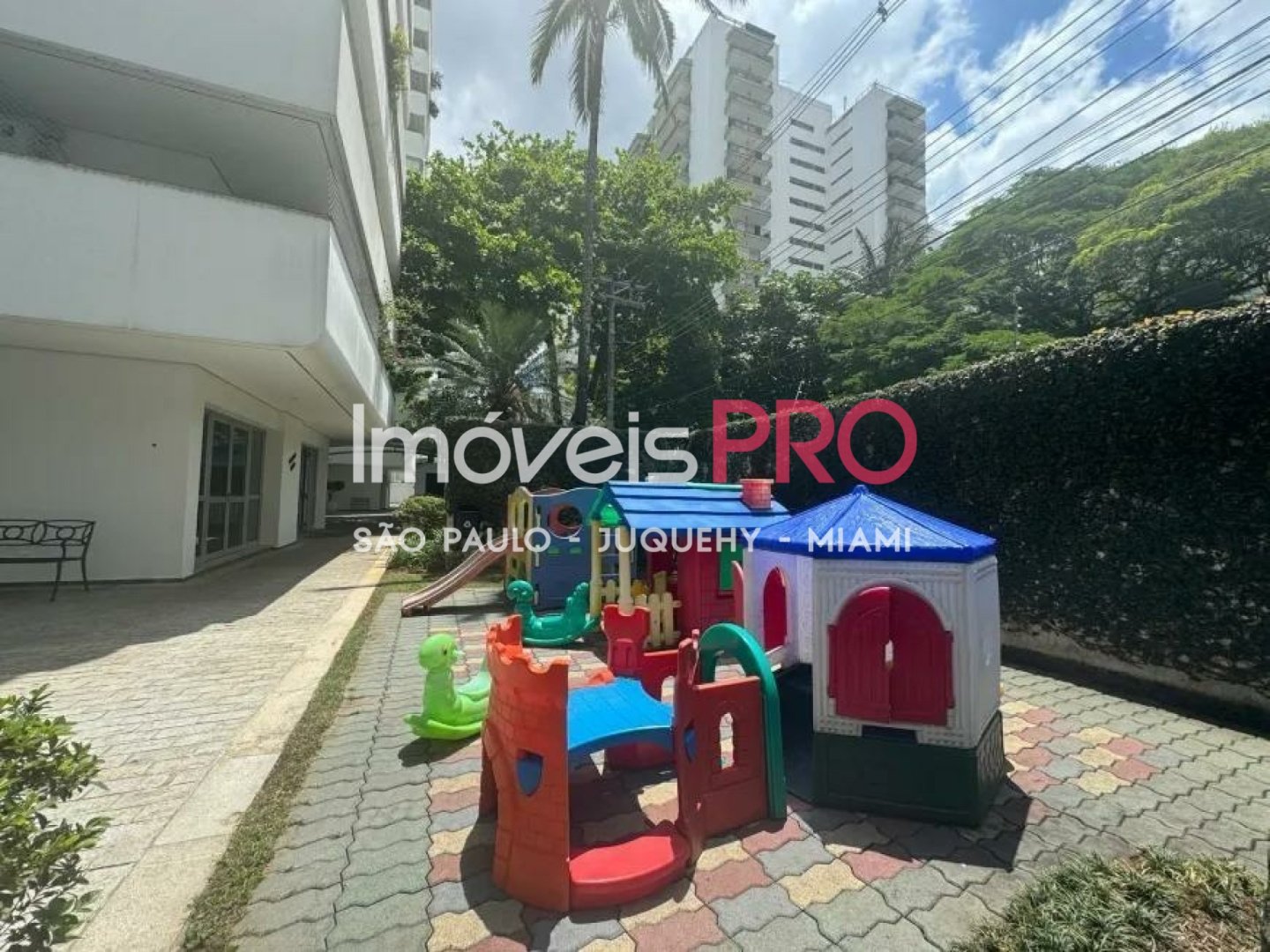Foto :: https://assets.imoveispro.com.br/thumb/IP36767/apartamento-venda-moema_IP36767_29_1920x1080.jpg?