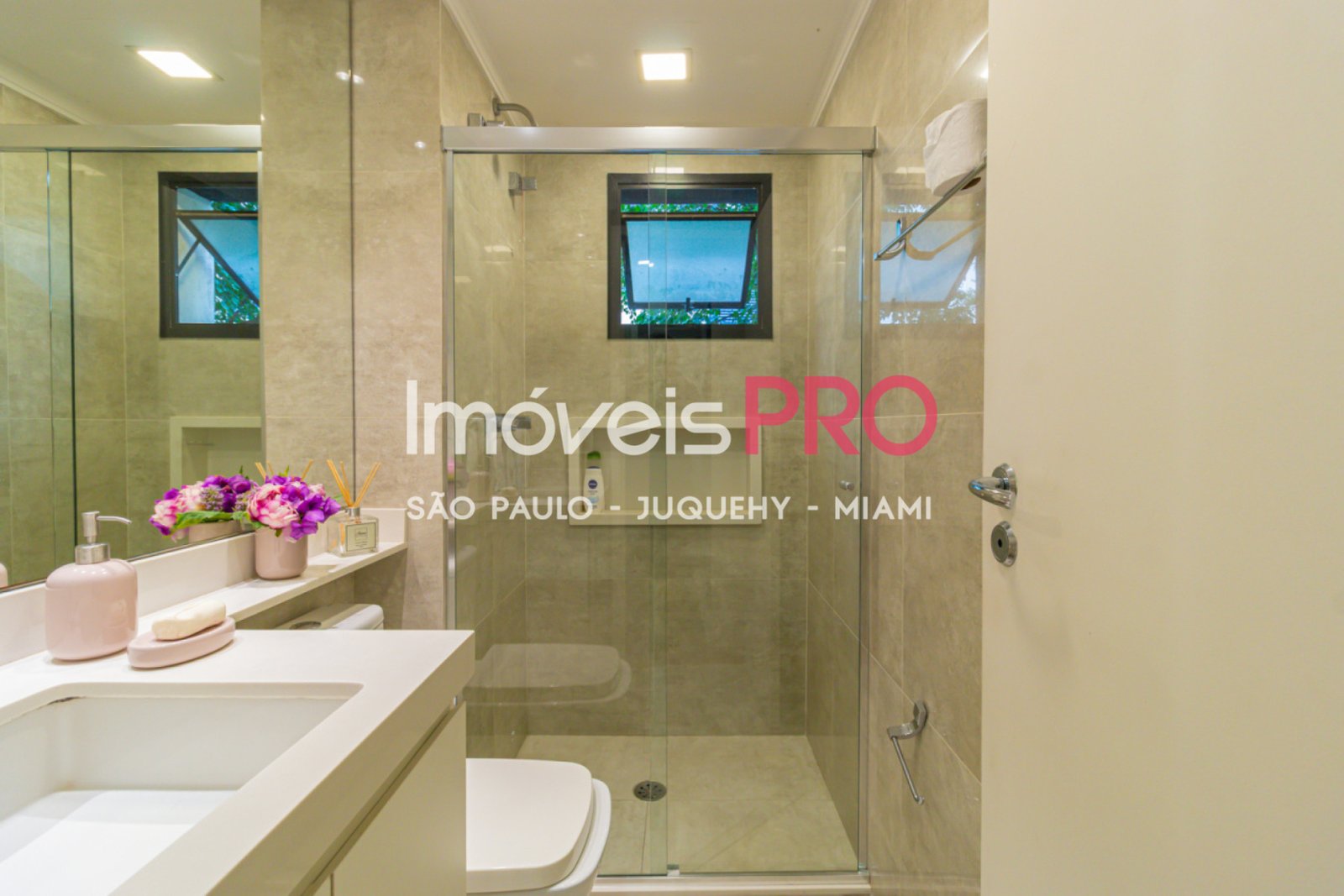 Foto :: https://assets.imoveispro.com.br/thumb/IP36776/apartamento-venda-moema-passaros_IP36776_17_1920x1080.jpg?