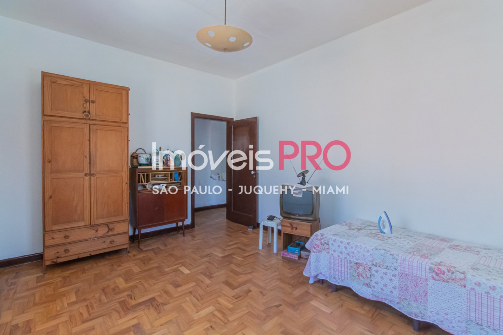 Foto :: https://assets.imoveispro.com.br/thumb/IP36777/casa-venda-planalto-paulista_IP36777_23_1920x1080.jpg?