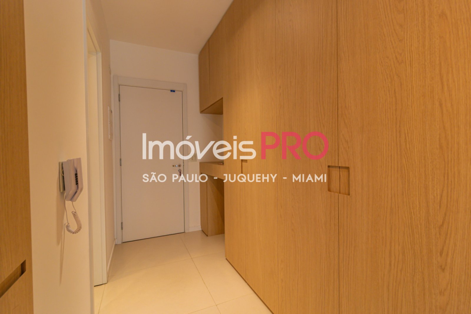 Foto :: https://assets.imoveispro.com.br/thumb/IP36793/apartamento-aluguel-pinheiros_IP36793_11_1920x1080.jpg?