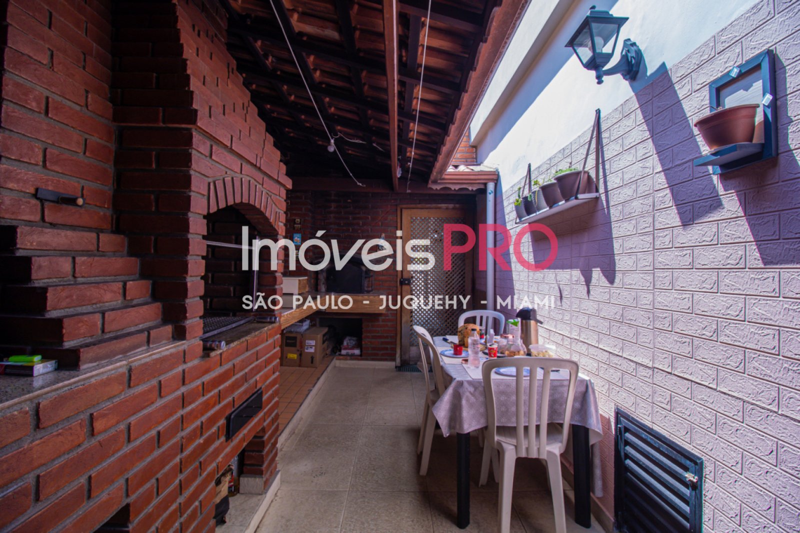 Foto :: https://assets.imoveispro.com.br/thumb/IP36809/casa-venda-brooklin-paulista_IP36809_47_1920x1080.jpg?