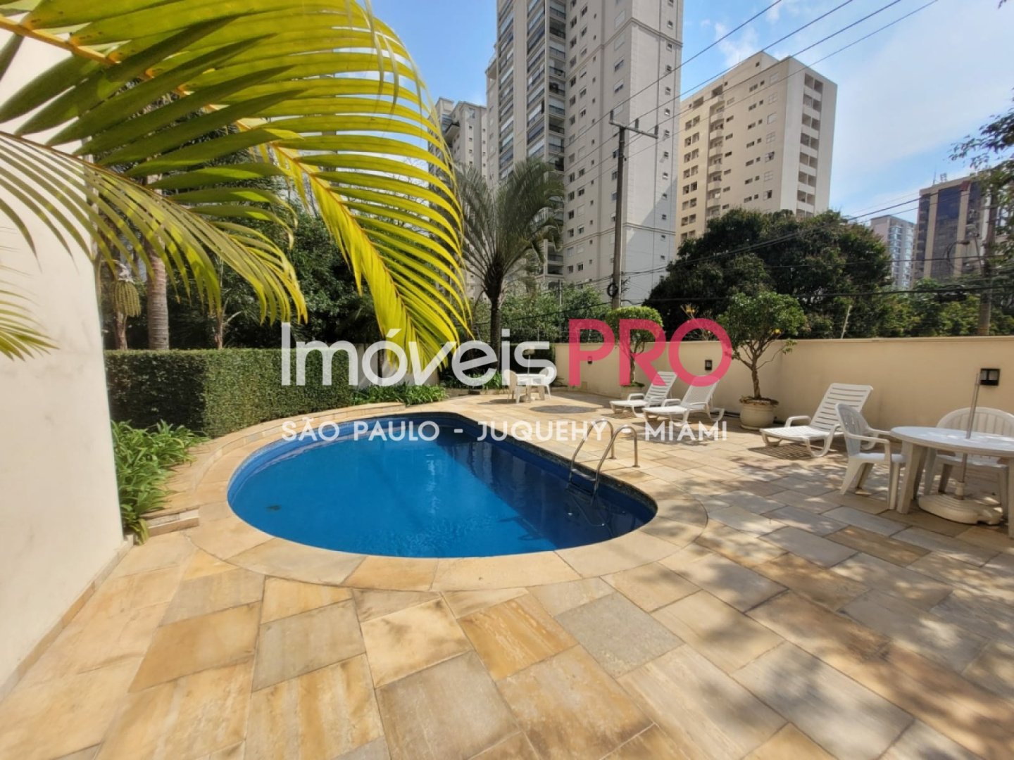 Foto :: https://assets.imoveispro.com.br/thumb/IP36817/apartamento-venda-moema_IP36817_17_1920x1080.jpg?