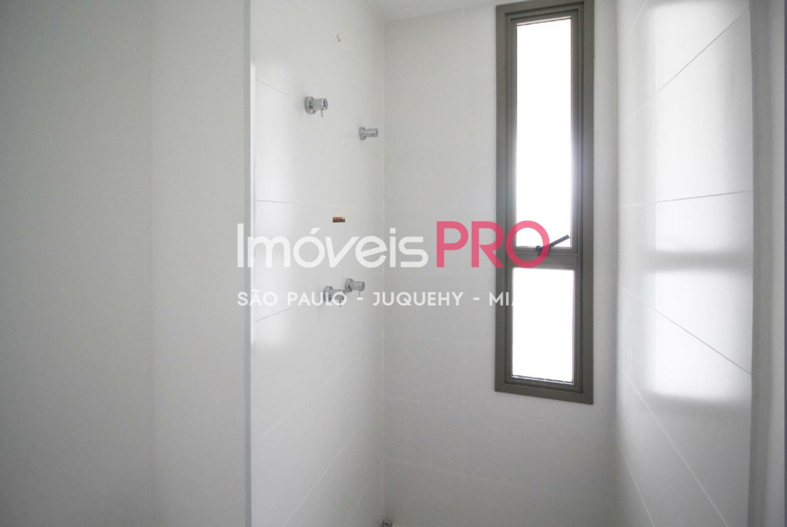 Foto :: https://assets.imoveispro.com.br/thumb/IP36823/apartamento-venda-moema_IP36823_23_1920x1080.jpg?