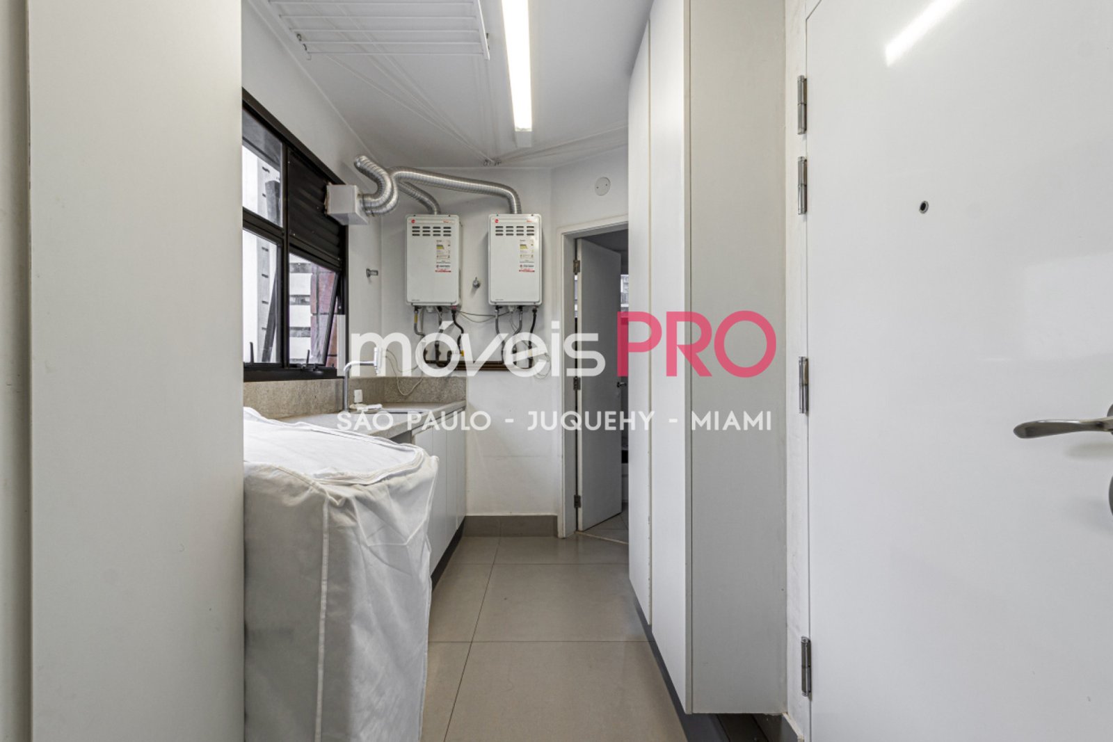 Foto :: https://assets.imoveispro.com.br/thumb/IP36830/apartamento-venda-moema_IP36830_11_1920x1080.jpg?