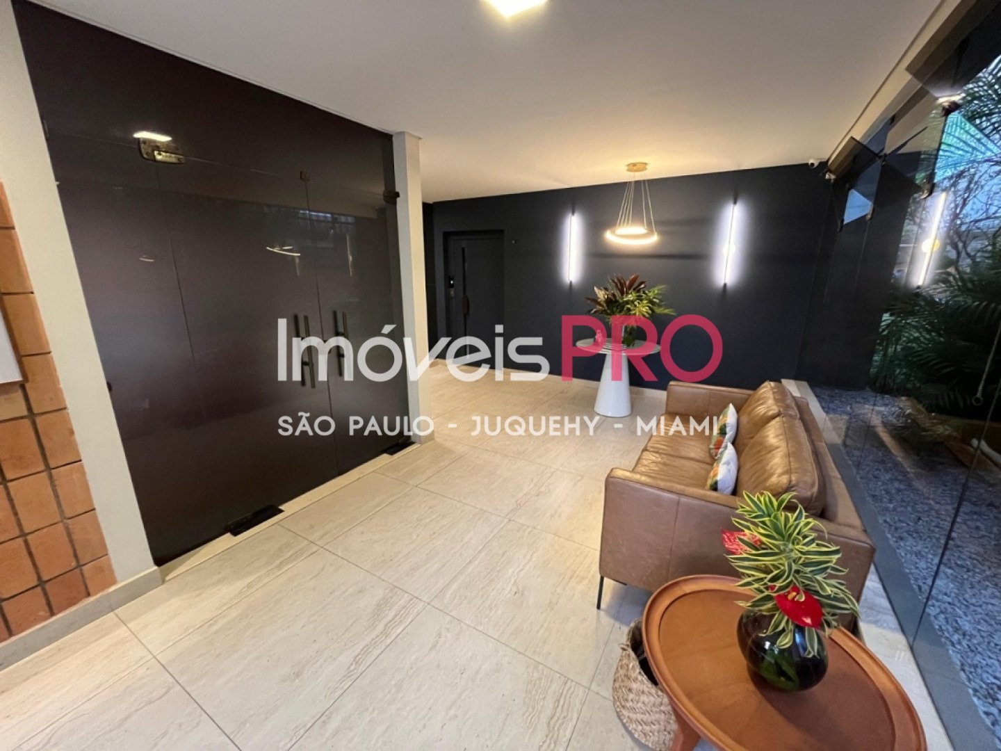 Foto :: https://assets.imoveispro.com.br/thumb/IP36830/apartamento-venda-moema_IP36830_29_1920x1080.jpg?