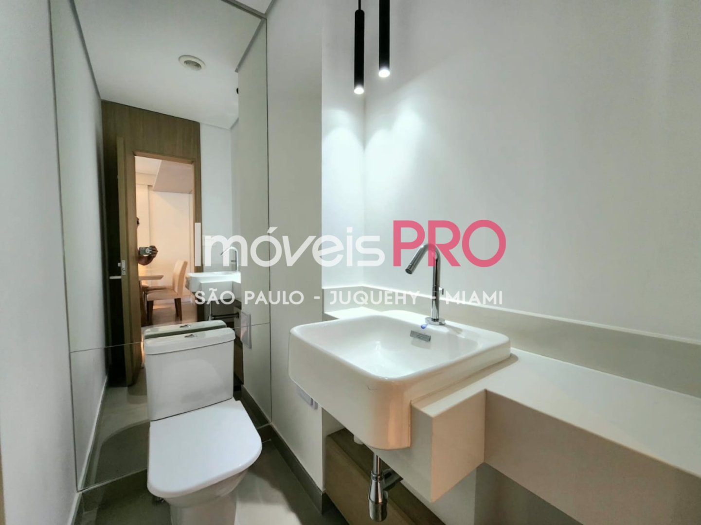 Foto :: IP36905