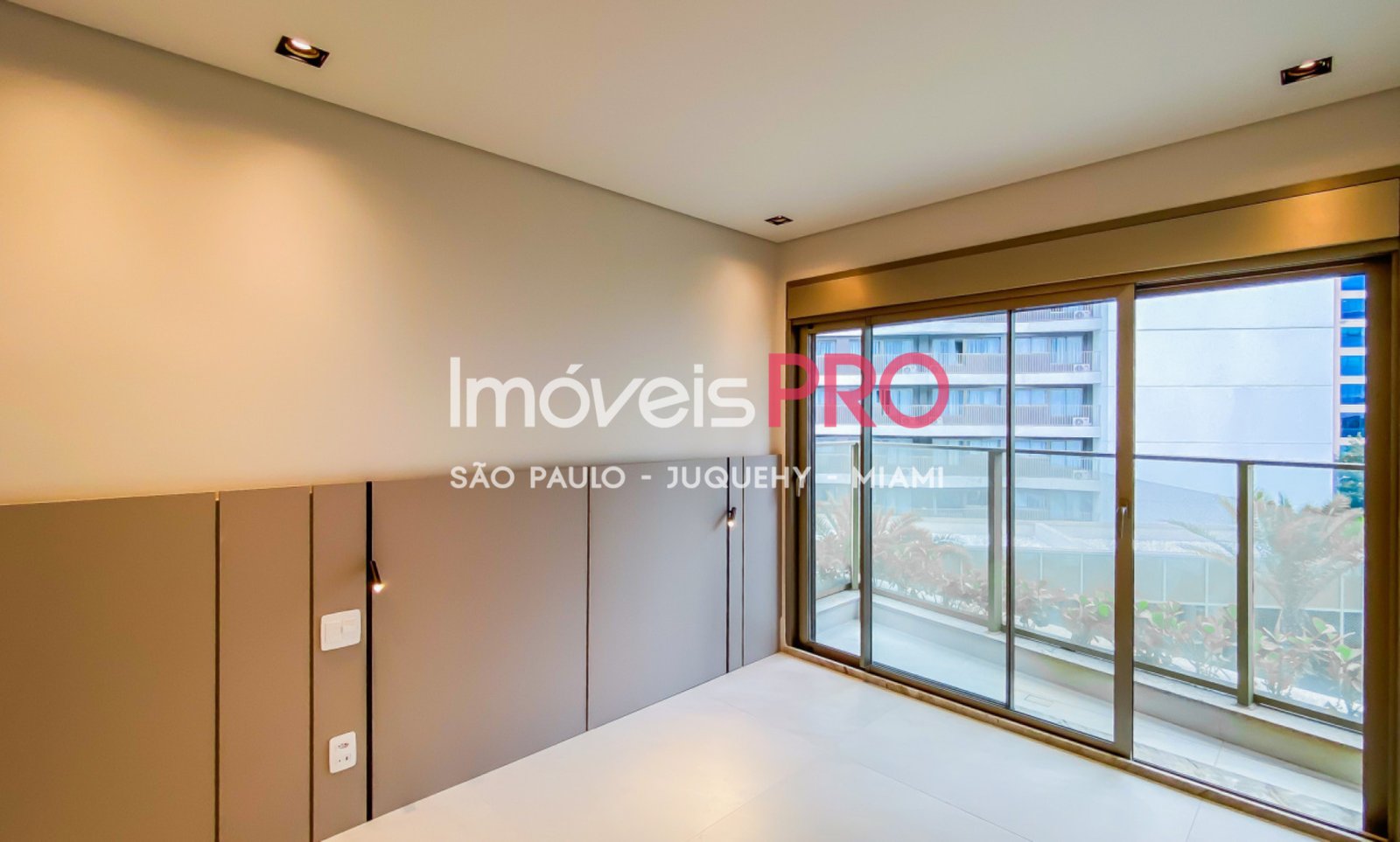 Foto :: https://assets.imoveispro.com.br/thumb/IP36964/apartamento-venda-moema-passaros_IP36964_17_1920x1080.jpg?