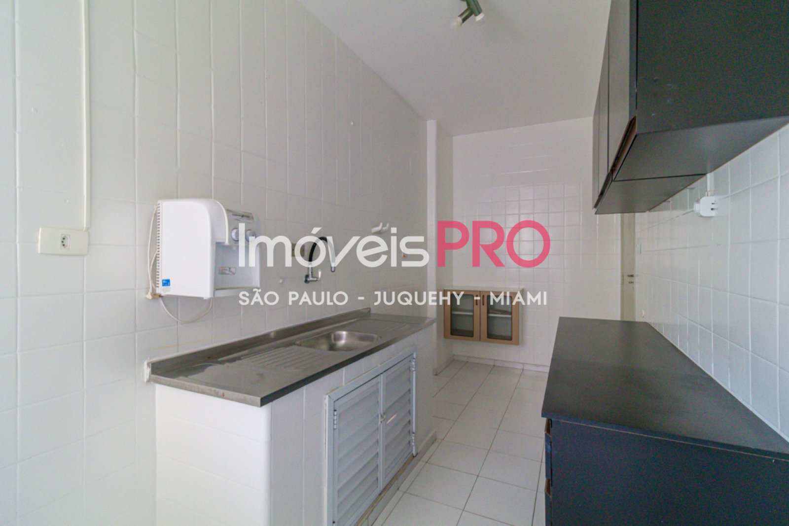 Foto :: https://assets.imoveispro.com.br/thumb/IP36980/apartamento-venda-moema_IP36980_17_1920x1080.jpg?
