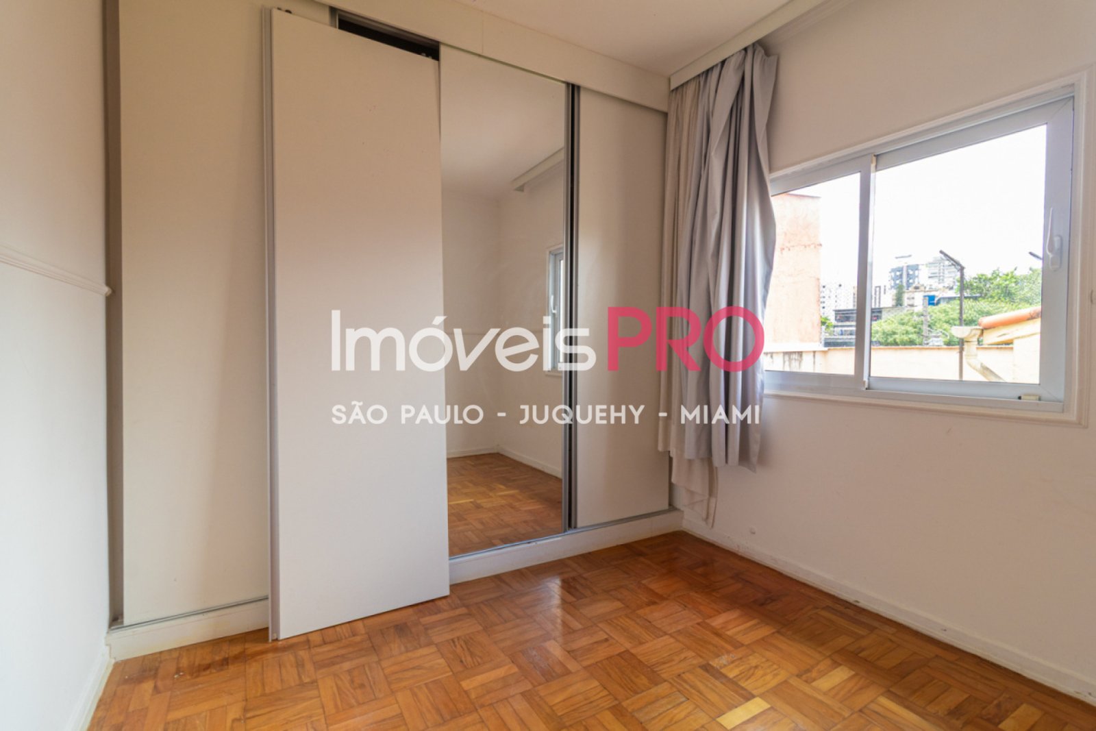 Foto :: https://assets.imoveispro.com.br/thumb/IP36987/casa-de-vila-venda-brooklin-paulista_IP36987_23_1920x1080.jpg?