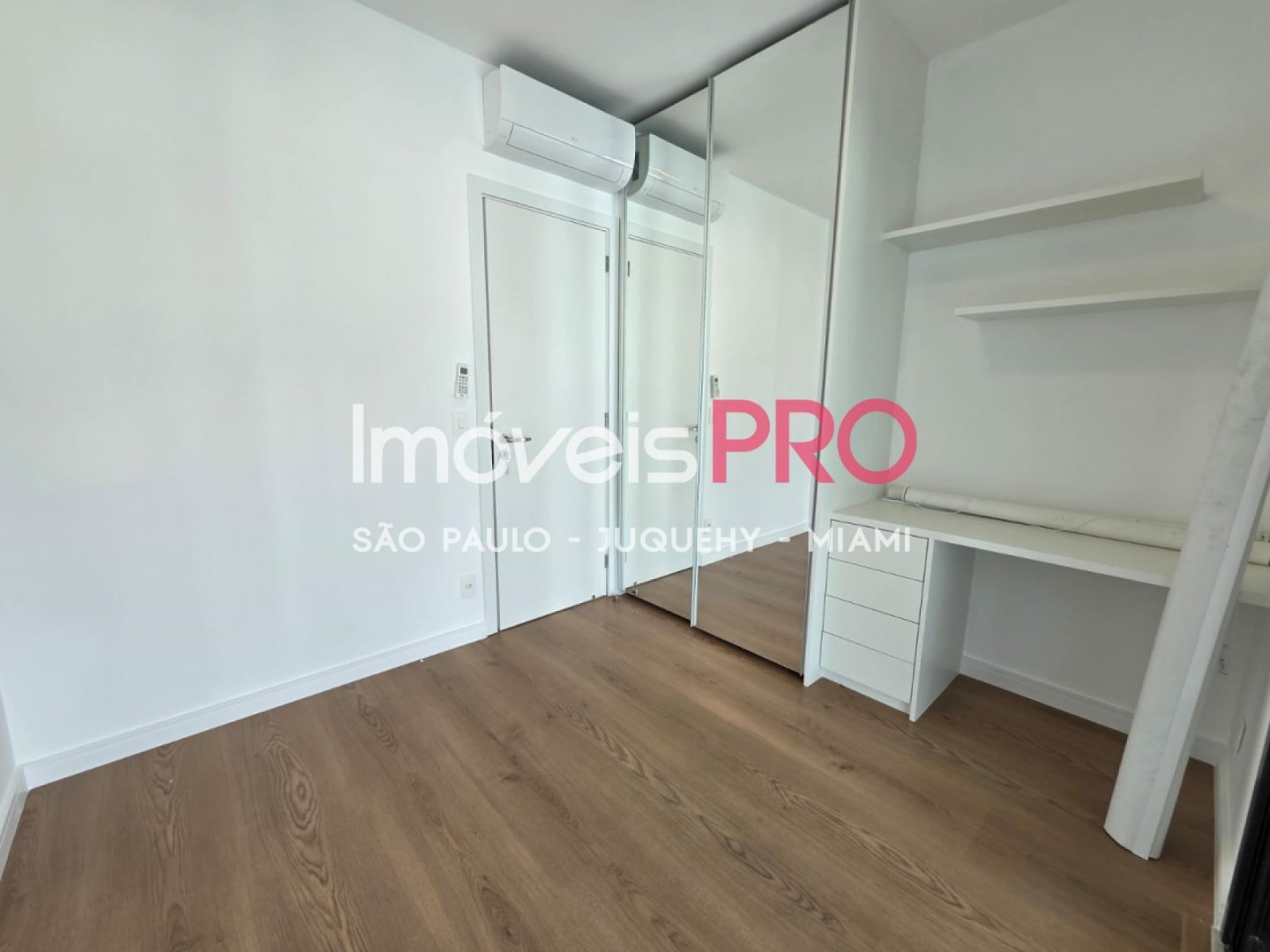 Foto :: https://assets.imoveispro.com.br/thumb/IP36993/apartamento-venda-campo-belo_IP36993_23_1920x1080.jpg?