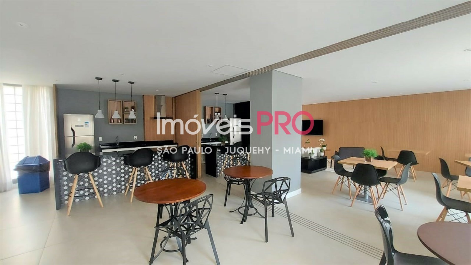 Foto :: https://assets.imoveispro.com.br/thumb/IP37010/apartamento-venda-moema_IP37010_11_1920x1080.jpg?