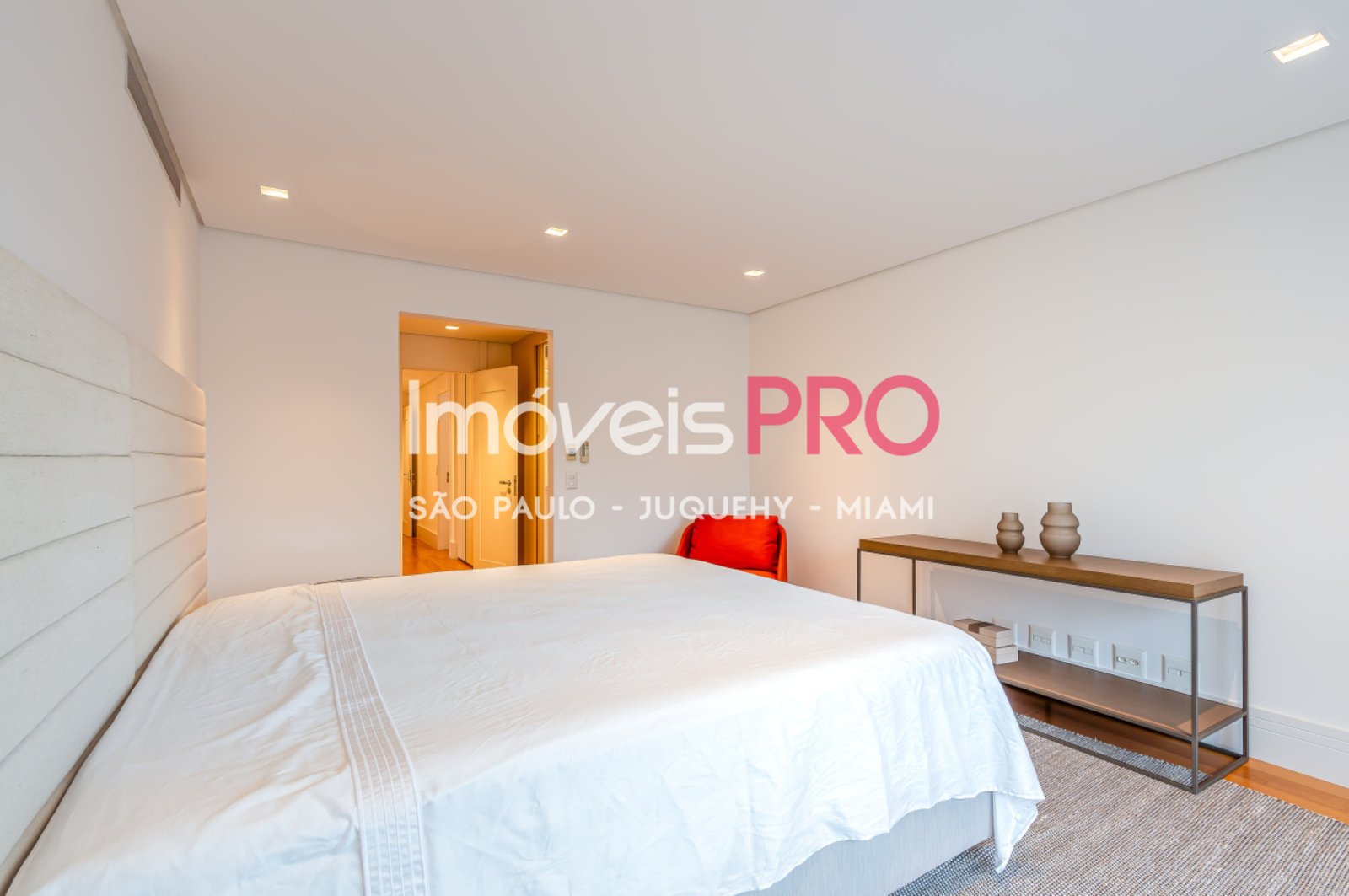 Foto :: https://assets.imoveispro.com.br/thumb/IP37067/apartamento-venda-vila-olimpia_IP37067_29_1920x1080.jpg?