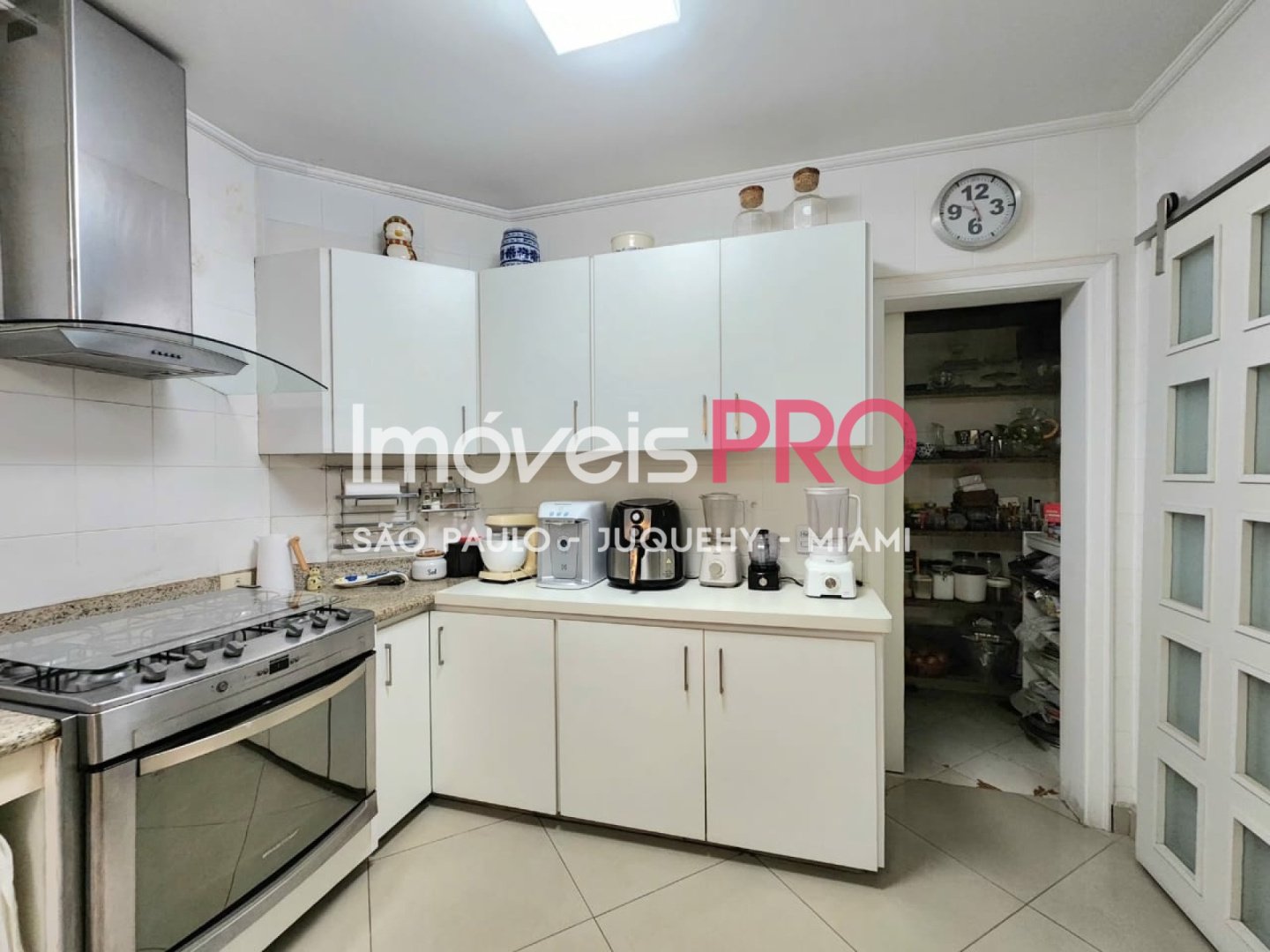 Foto :: https://assets.imoveispro.com.br/thumb/IP37077/apartamento-venda-real-parque_IP37077_11_1920x1080.jpg?