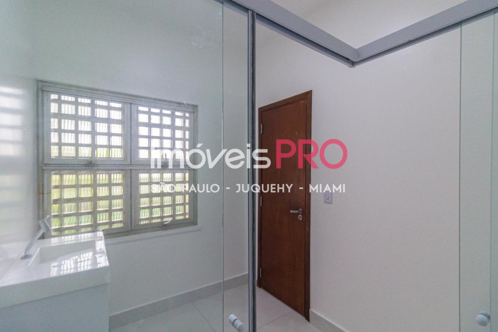 Foto :: https://assets.imoveispro.com.br/thumb/IP37081/apartamento-aluguel-cerqueira-cesar_IP37081_11_1920x1080.jpg?
