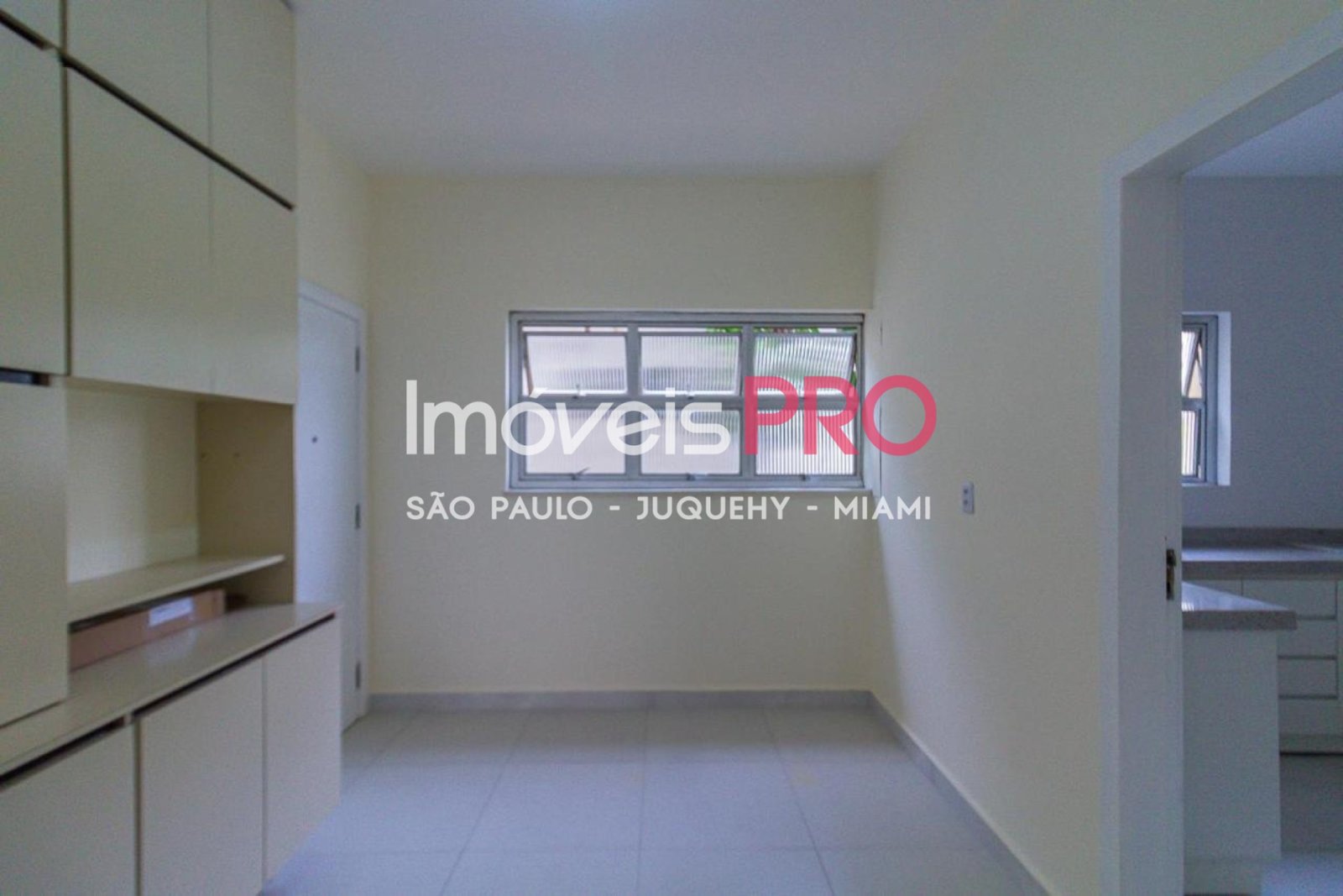 Foto :: https://assets.imoveispro.com.br/thumb/IP37081/apartamento-aluguel-cerqueira-cesar_IP37081_29_1920x1080.jpg?