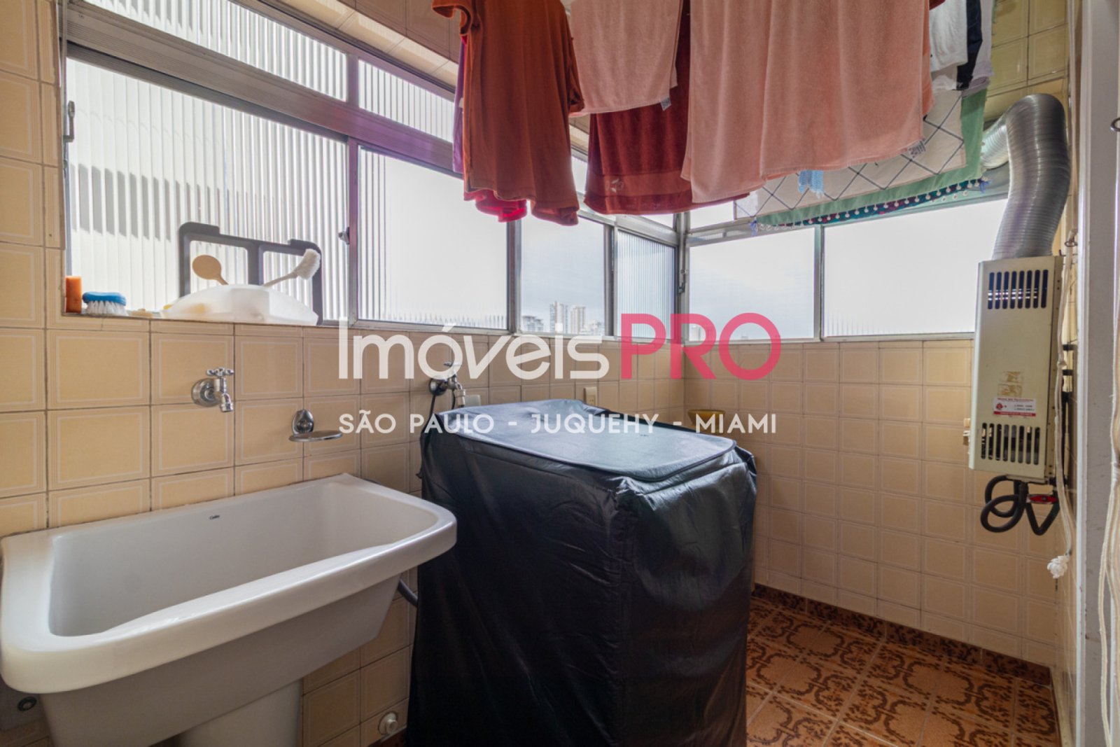 Foto :: https://assets.imoveispro.com.br/thumb/IP37086/apartamento-venda-brooklin_IP37086_35_1920x1080.jpg?